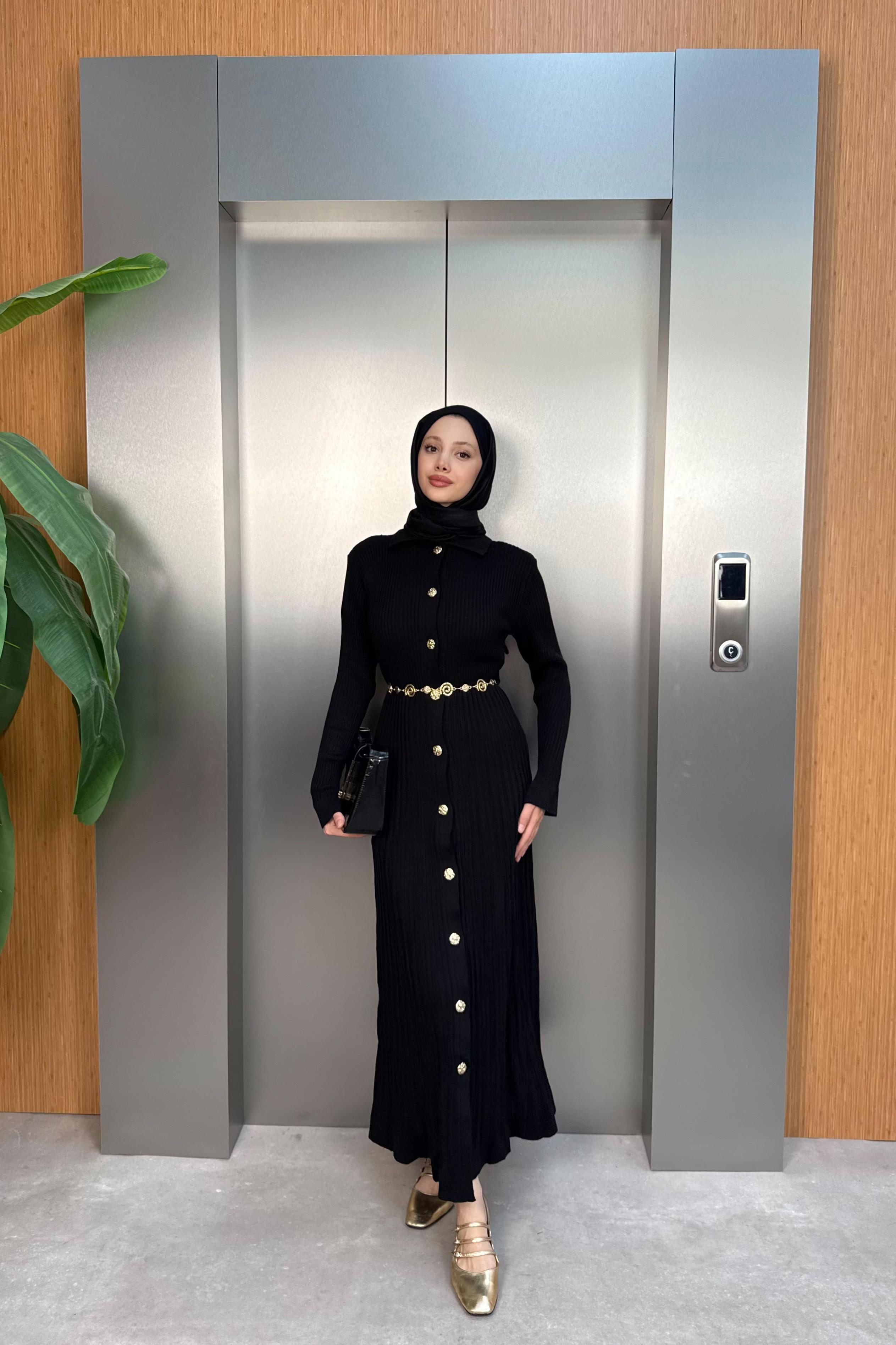 Gold Düğmeli Triko Elbise - Siyah