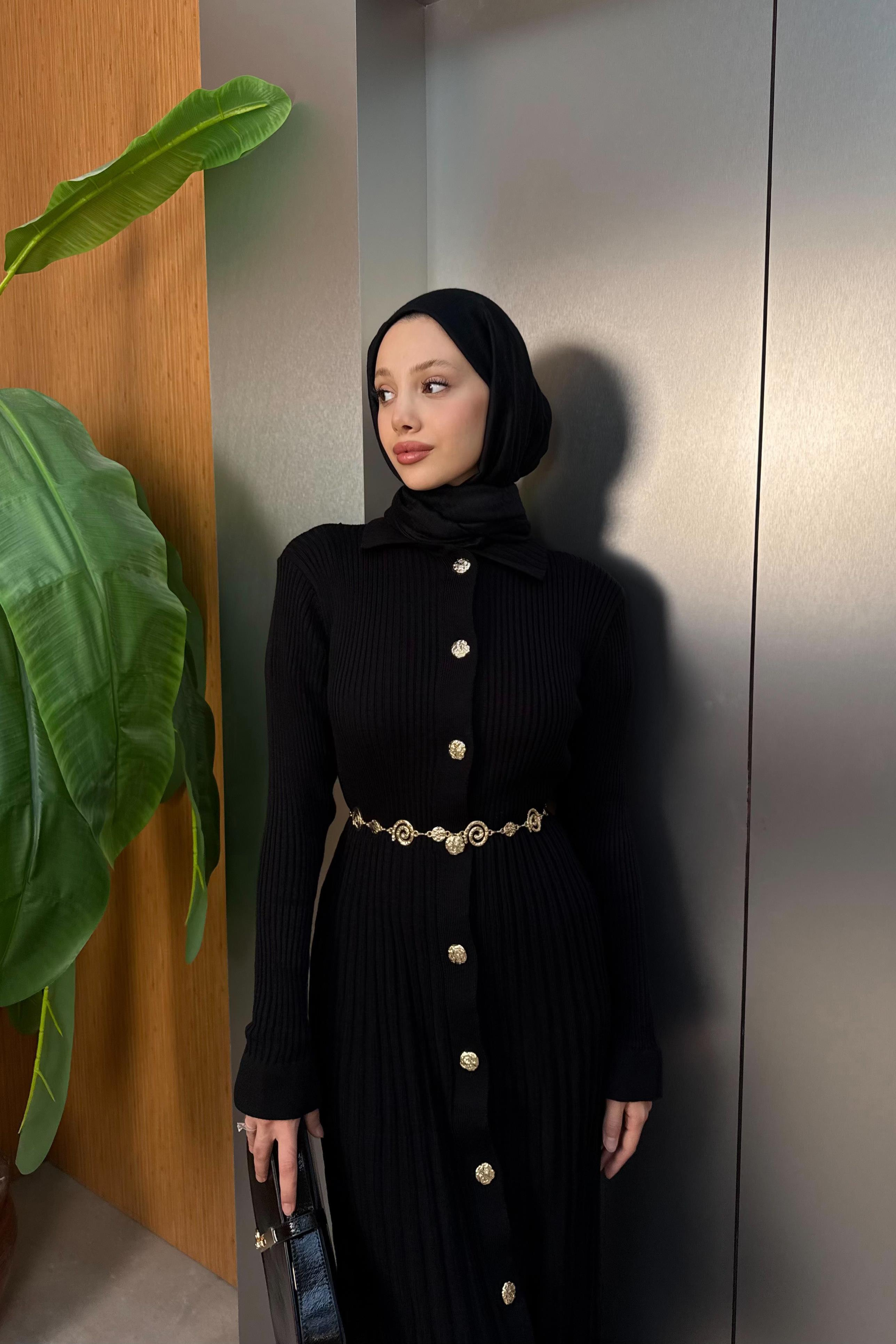 Gold Düğmeli Triko Elbise - Siyah