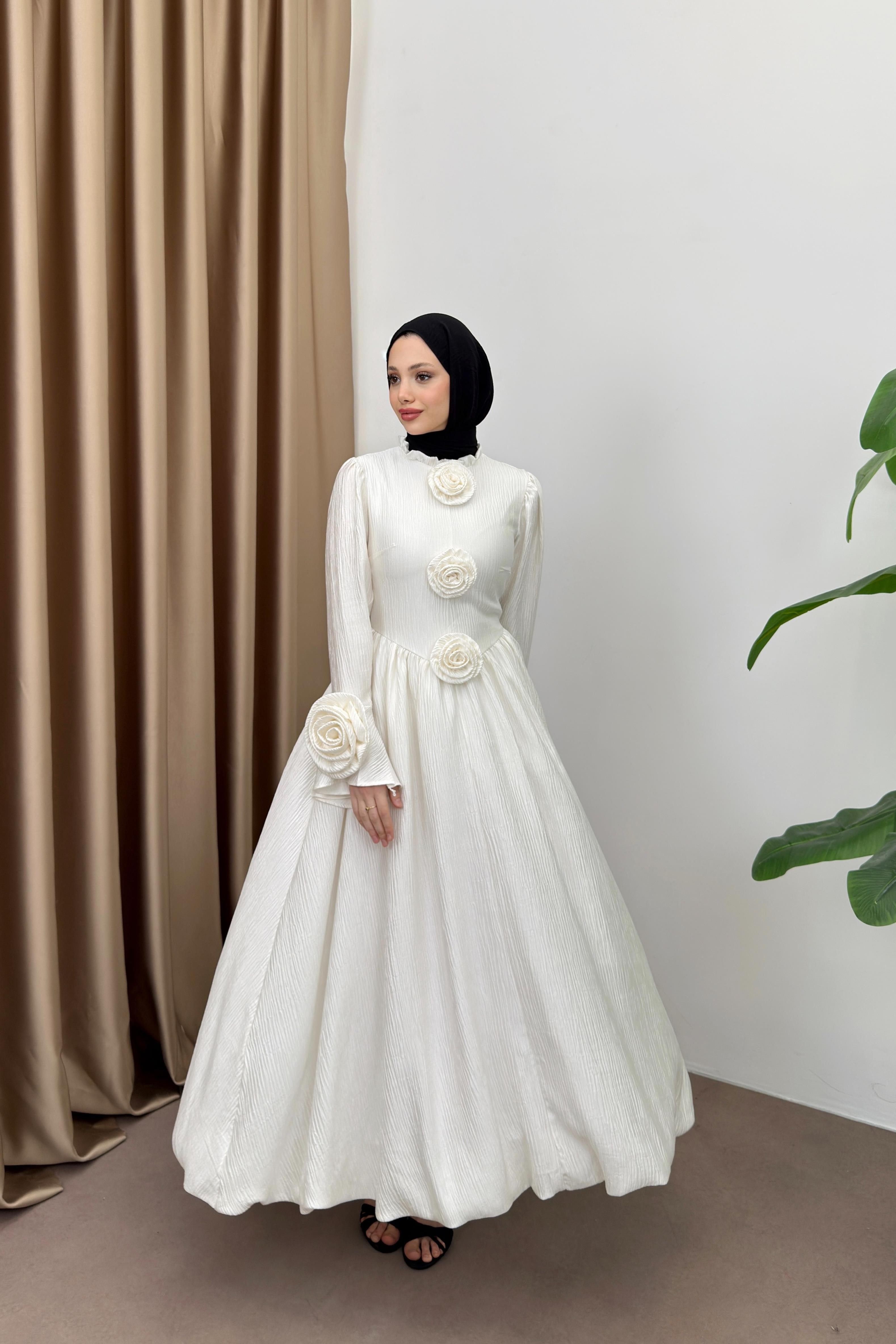 Gül Aksesuarlı Jakar Elbise - Ekru