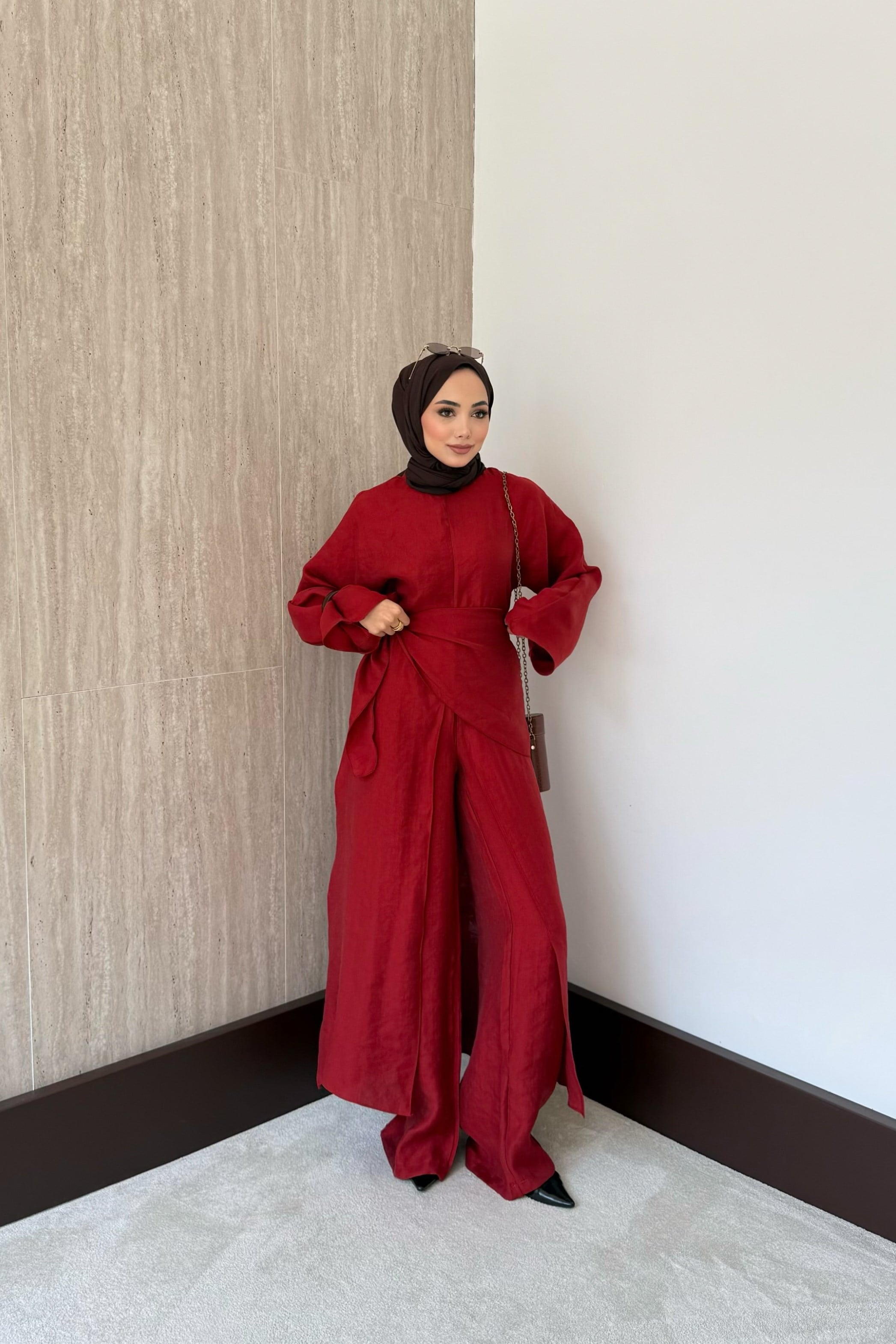 Lolya Şal Aksesuarlı Pantolonlu Takım - Kırmızı