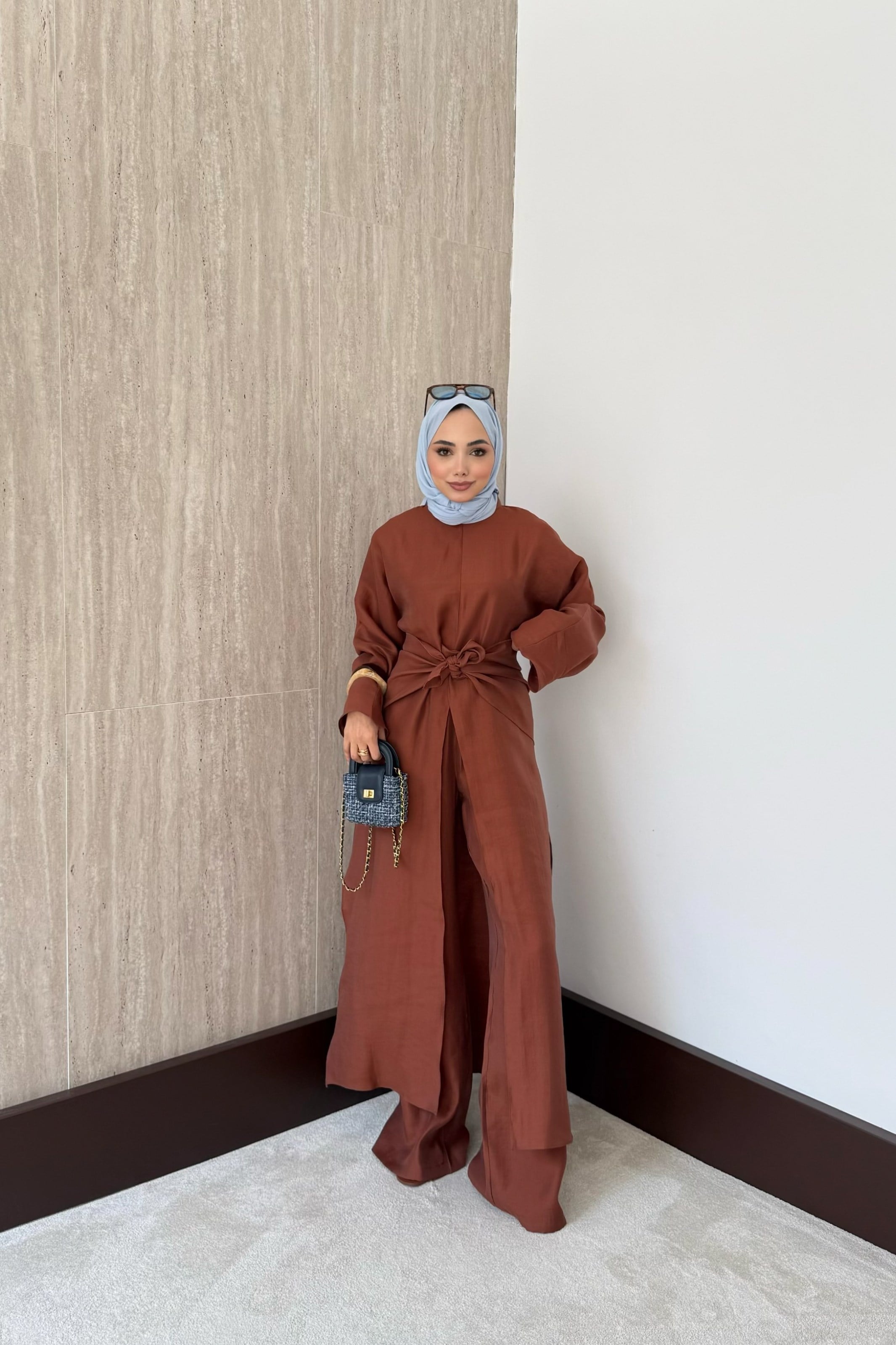 Lolya Şal Aksesuarlı Pantolonlu Takım - Kahve
