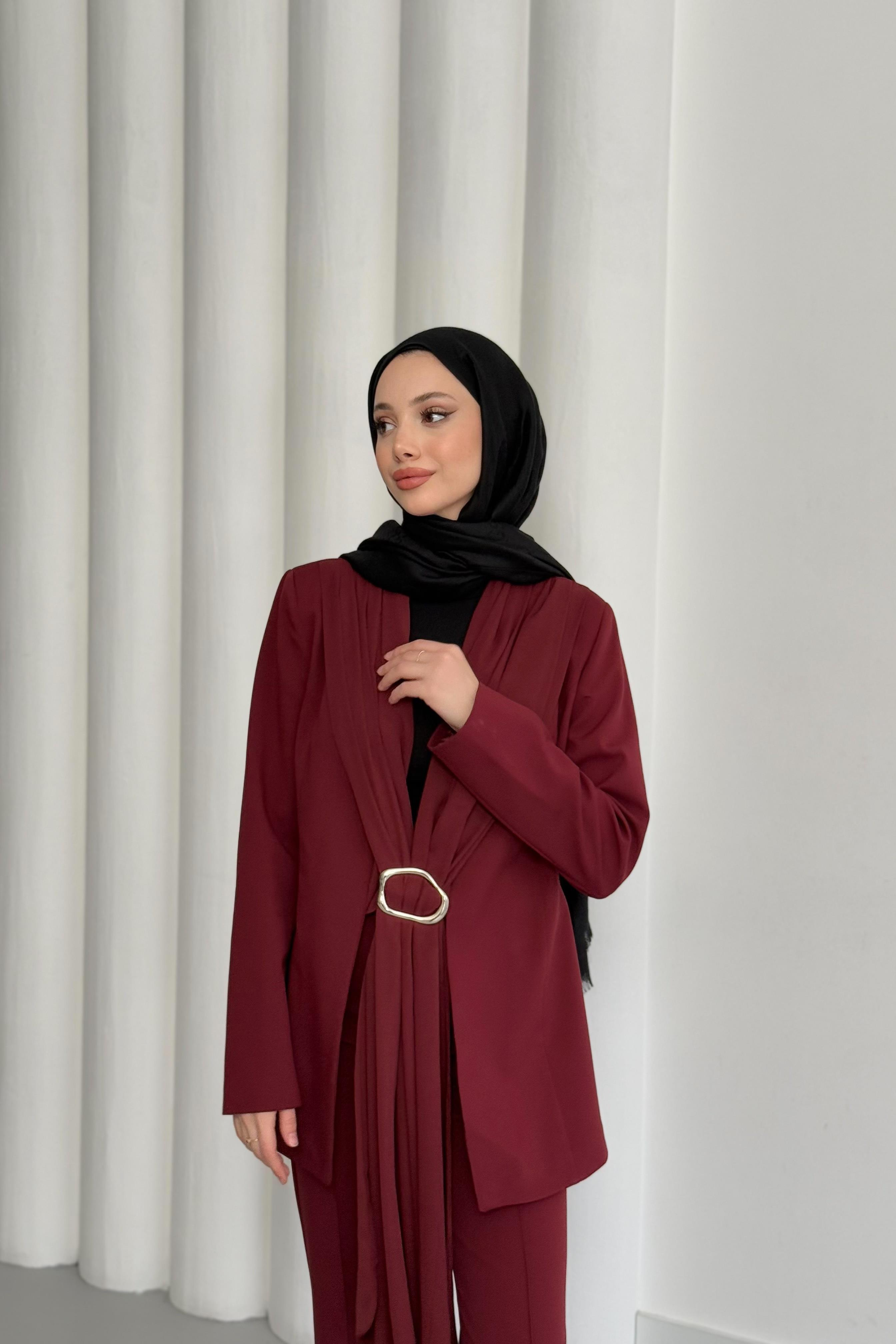Önden Fularlı Pantolonlu Takım - Bordo