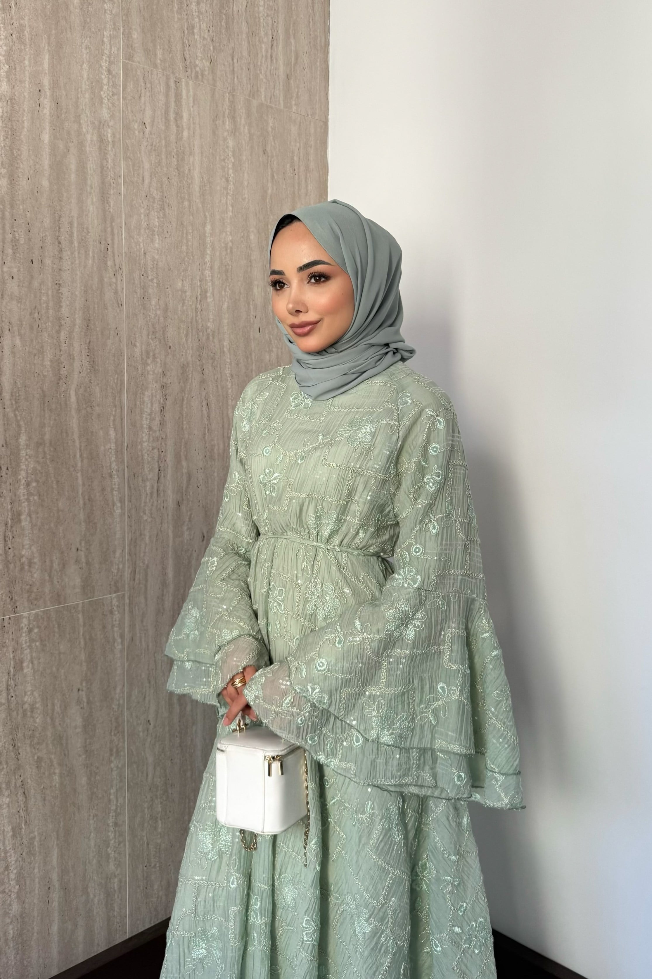 Payet İşlemeli Dantel Elbise - Mint
