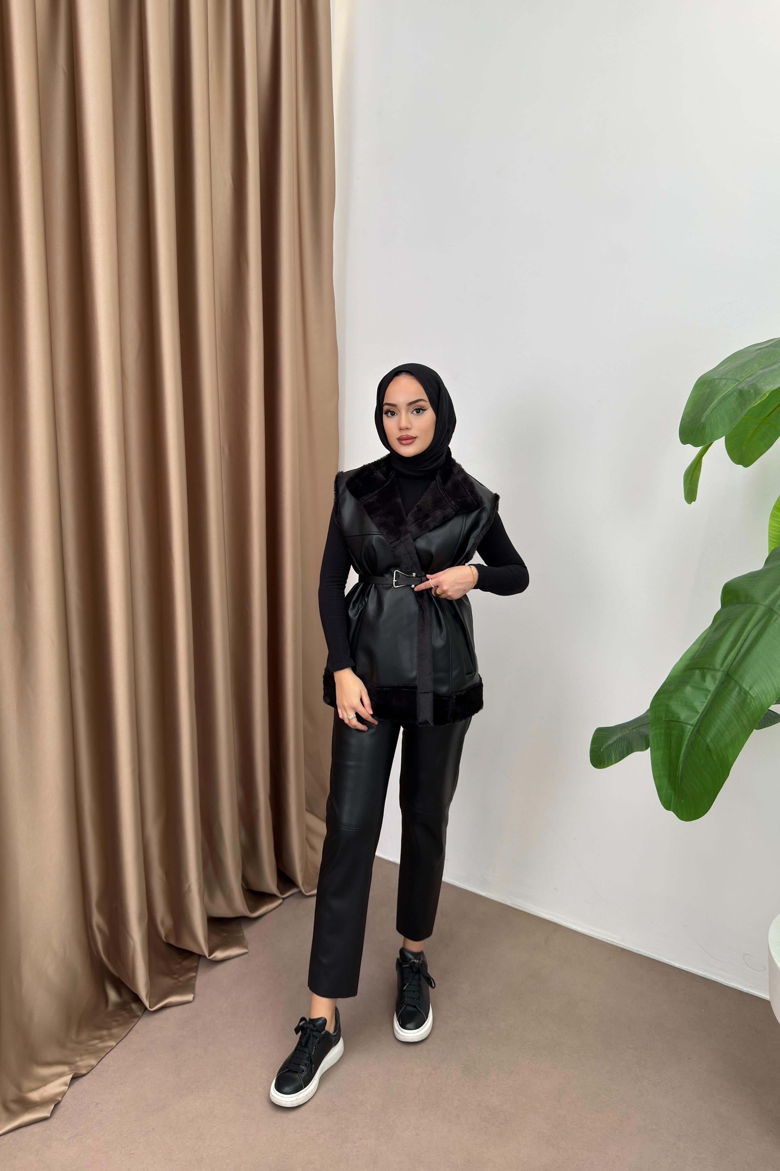 Peluş Detaylı Deri Yelek - SİYAH