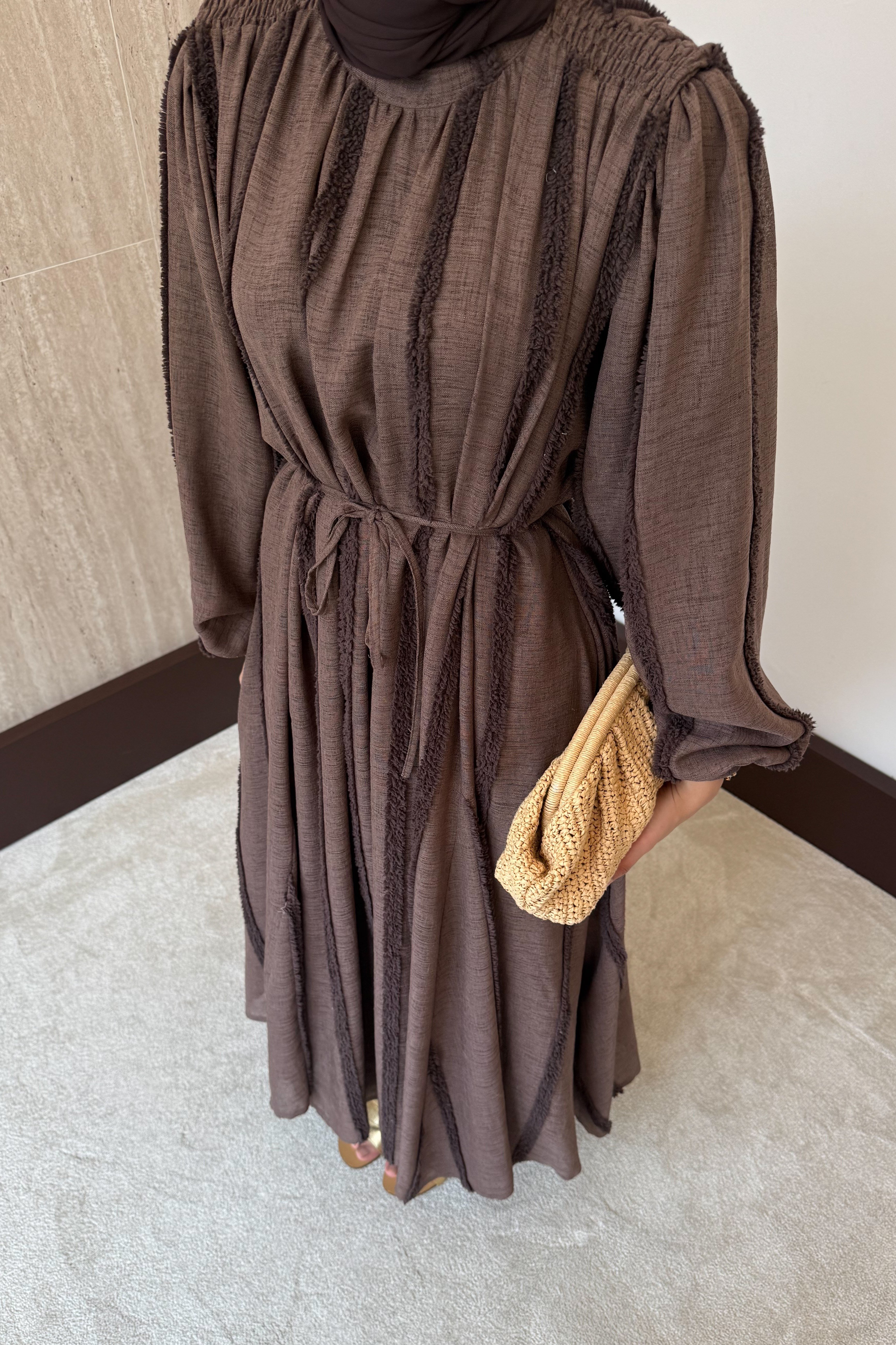 Peluş Şeritli Keten Elbise - Kahve