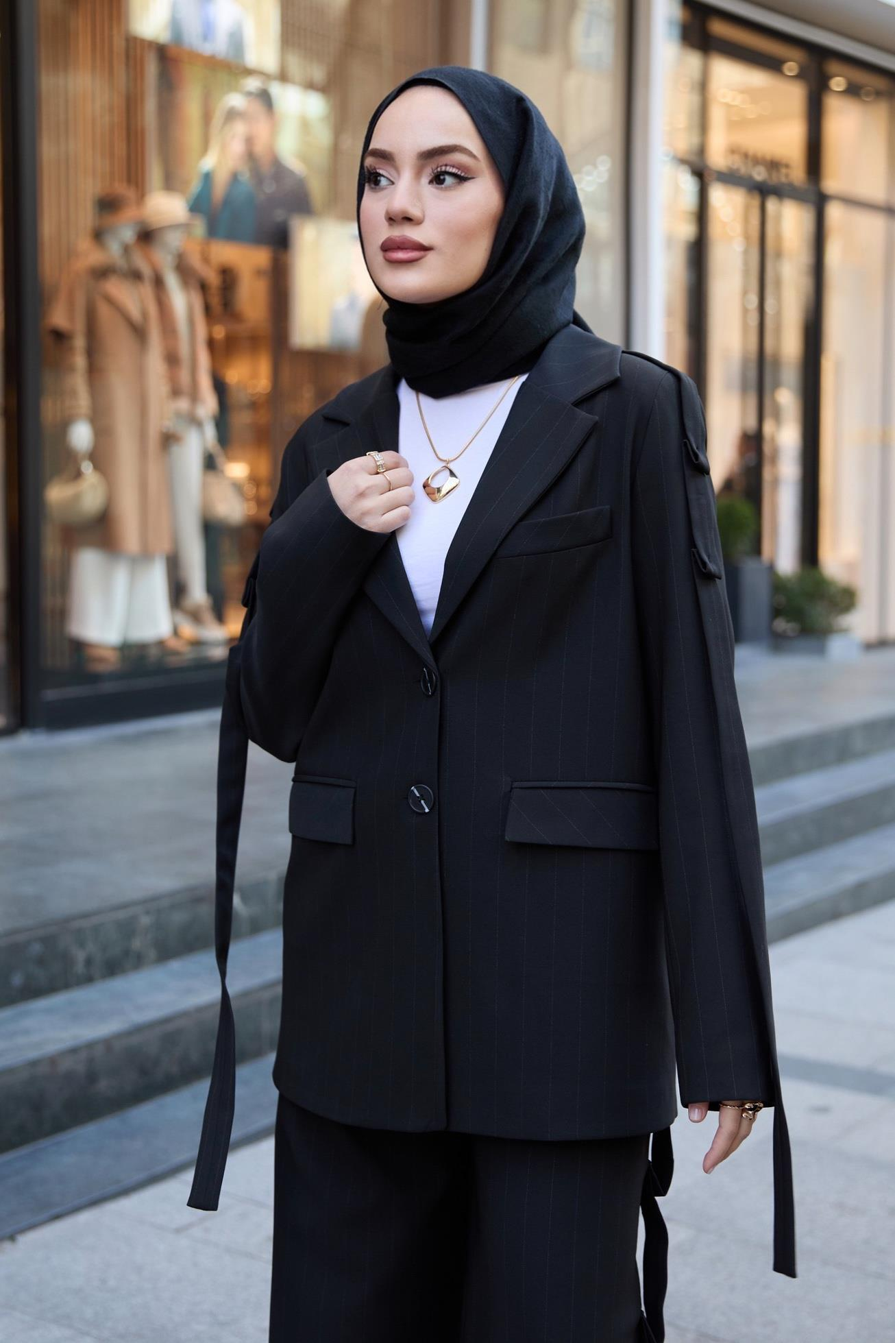 Tasarım Çizgili Takım - Siyah