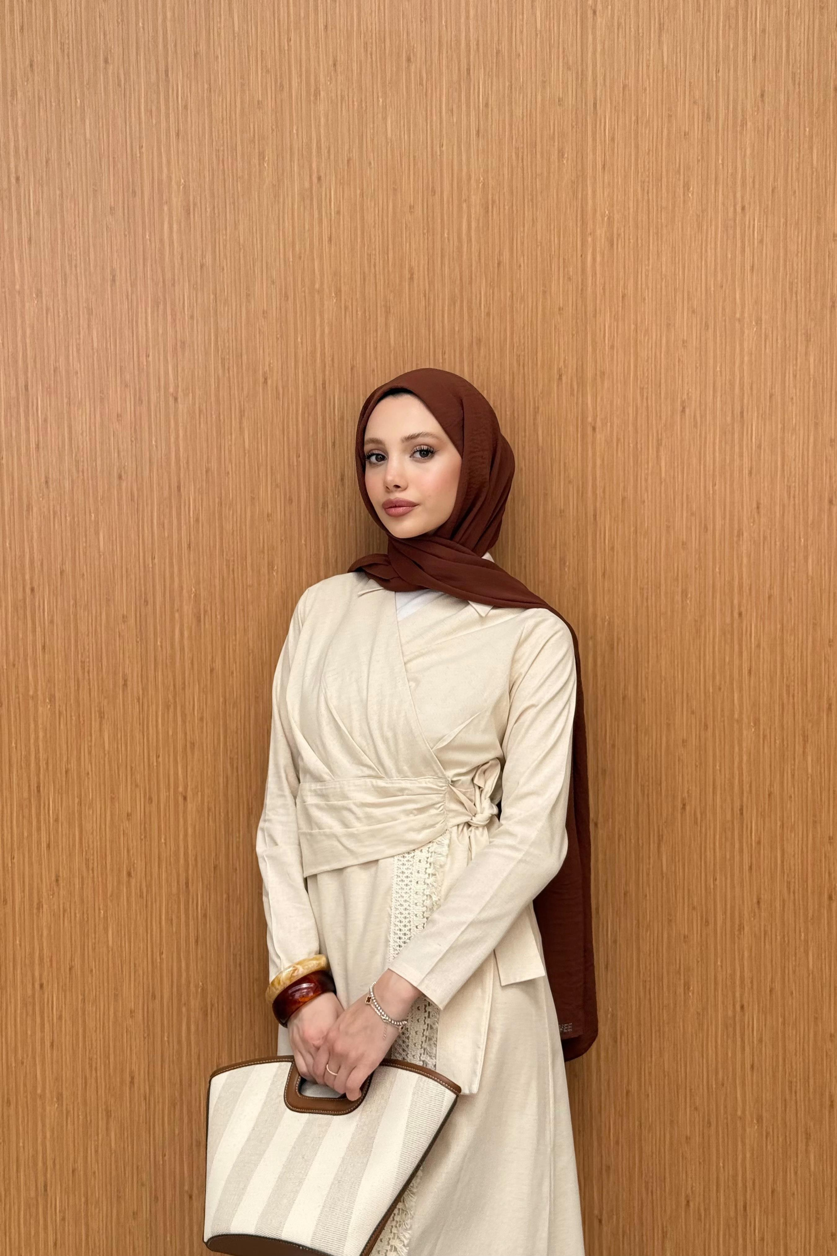 V Yaka Bağlamalı Keten Elbise - Bej