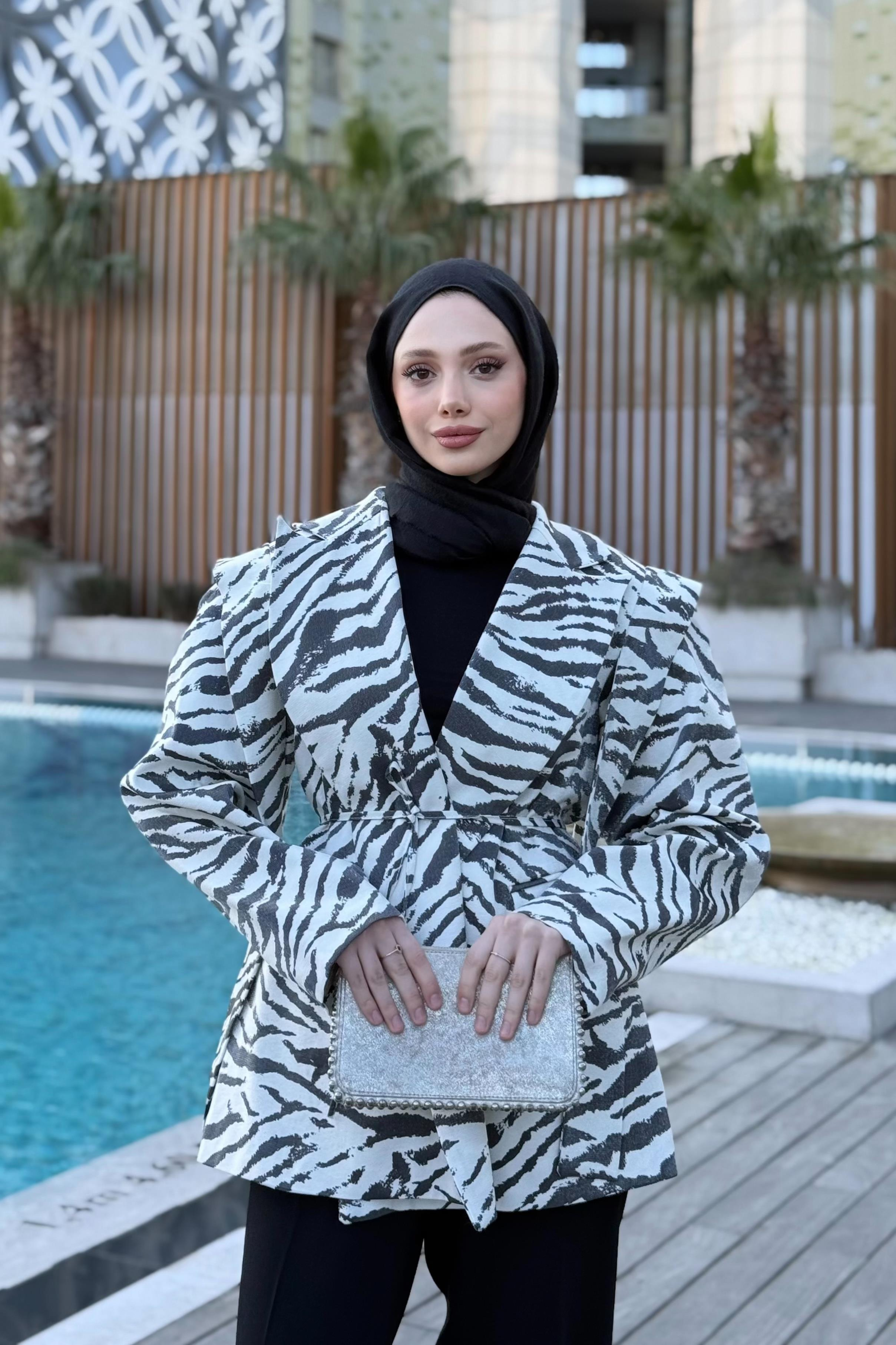 Zebra Desenli Jakar Ceket - Siyah