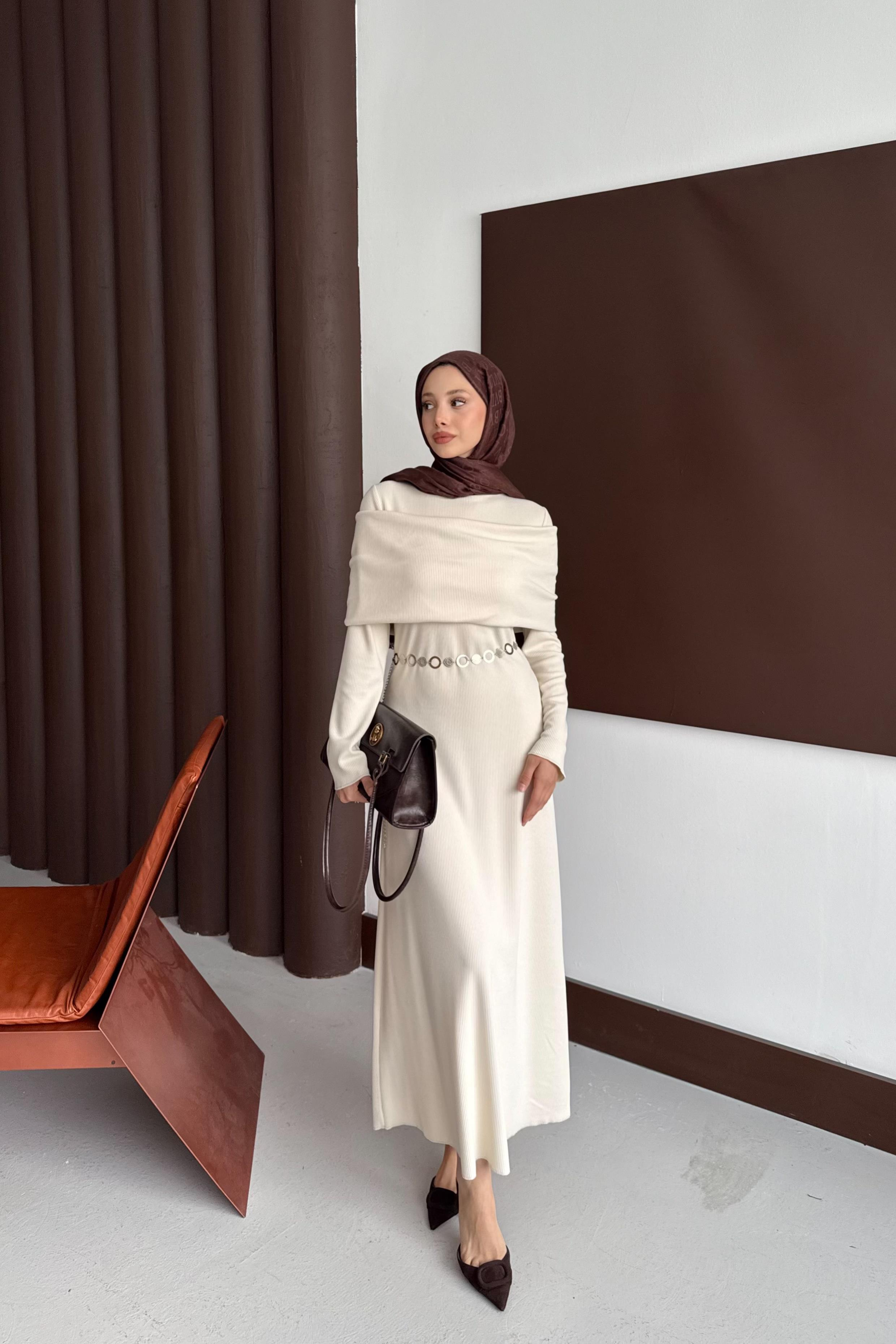 Zincir Kemerli Fitilli Elbise - Taş