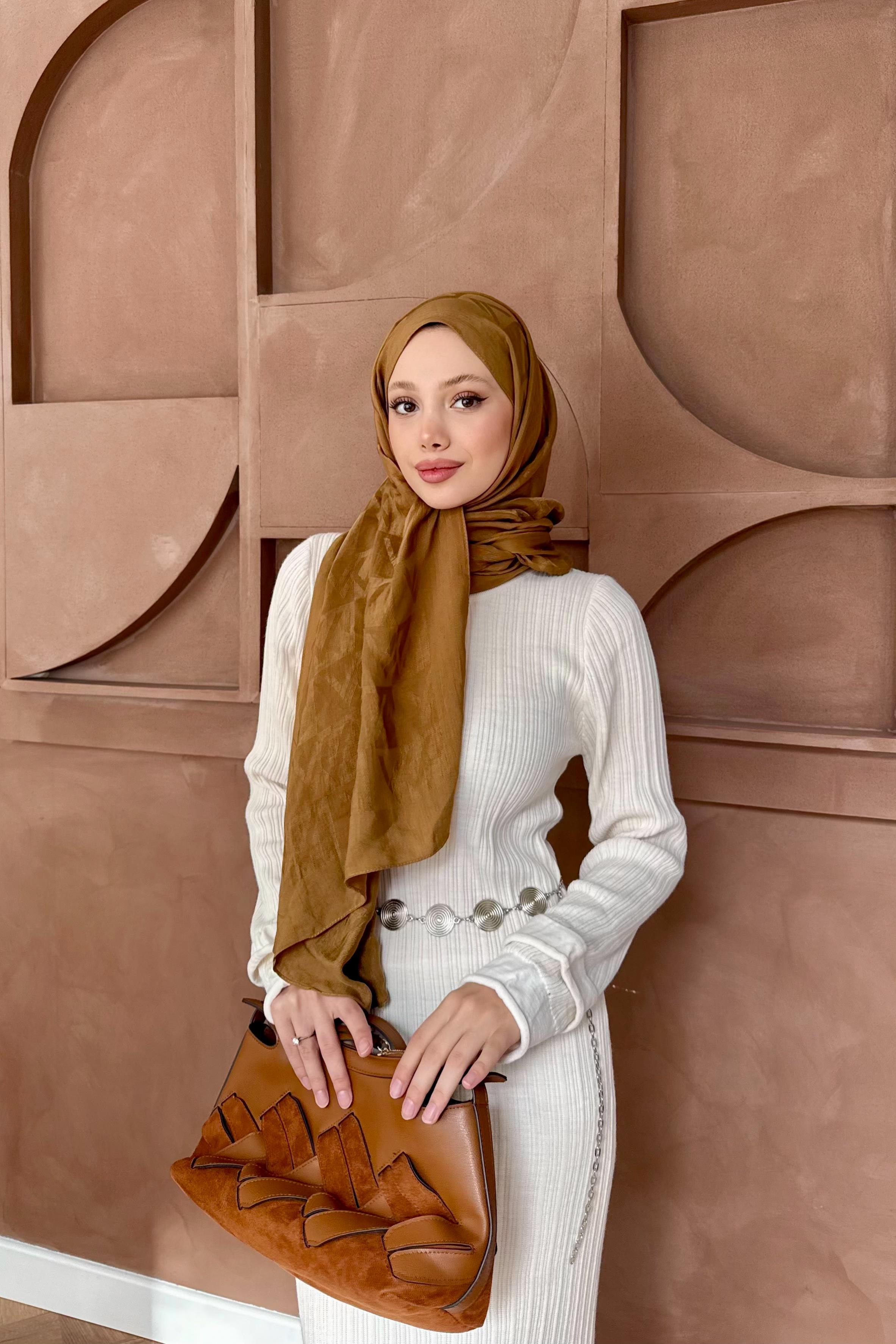 Zincir Kemerli Triko Elbise - Ekru