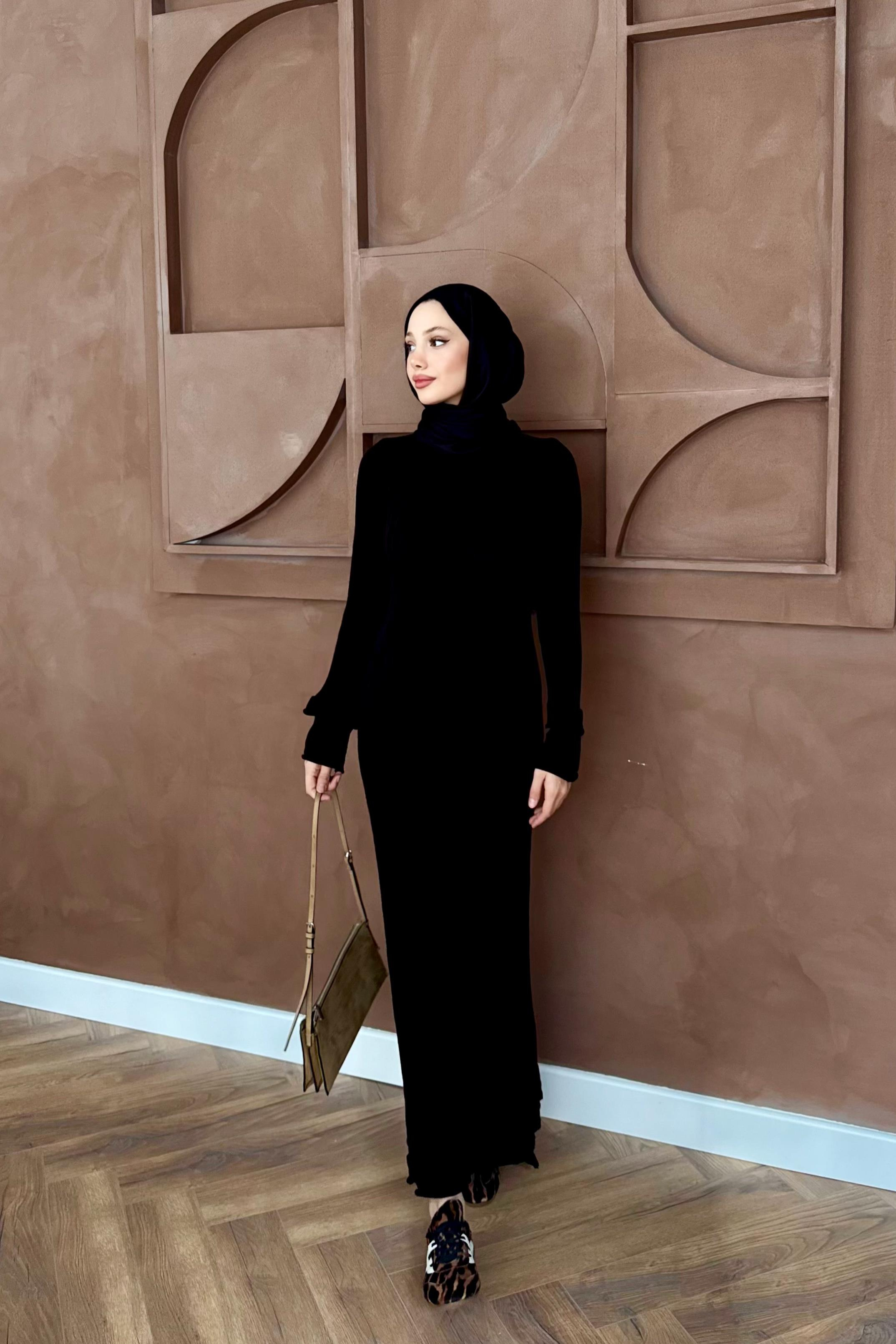 Zincir Kemerli Triko Elbise - Siyah