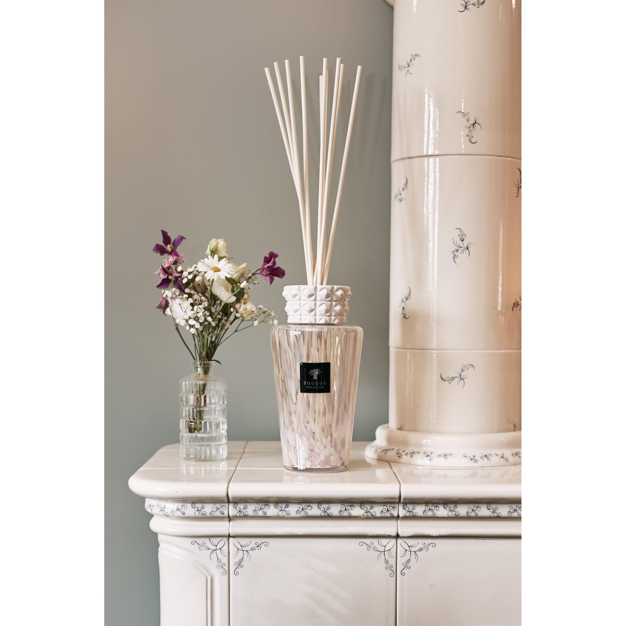 Baobab Collection - White Pearls Totem M Koku