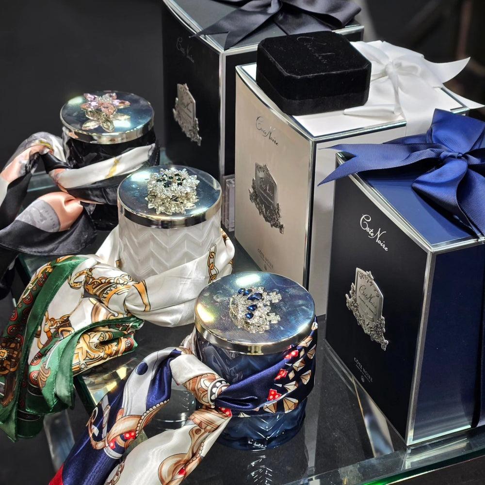 Cote Noire - Herringbone Beyaz Gümüş Çiçekli Mum