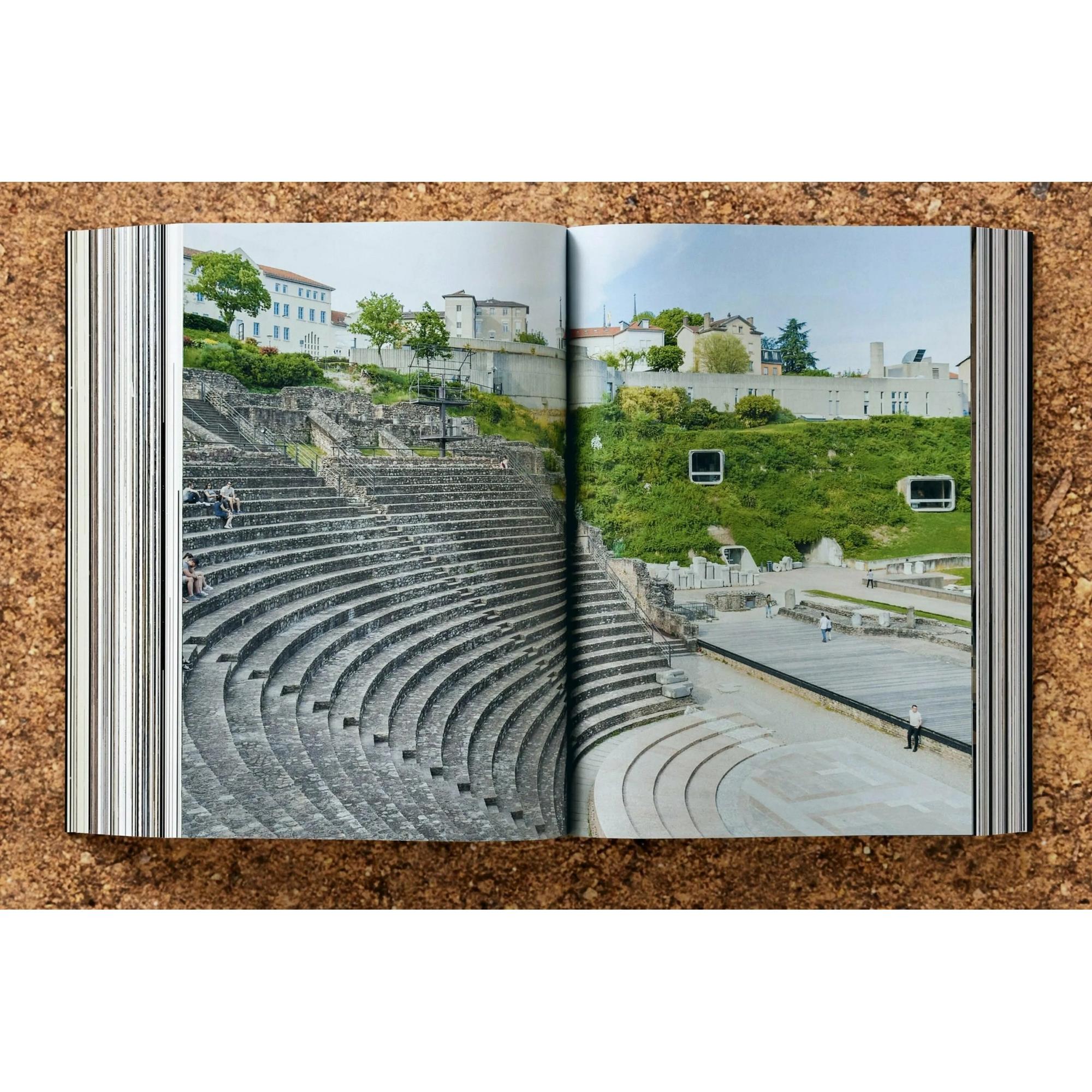Taschen - Building Bound To The Ground 