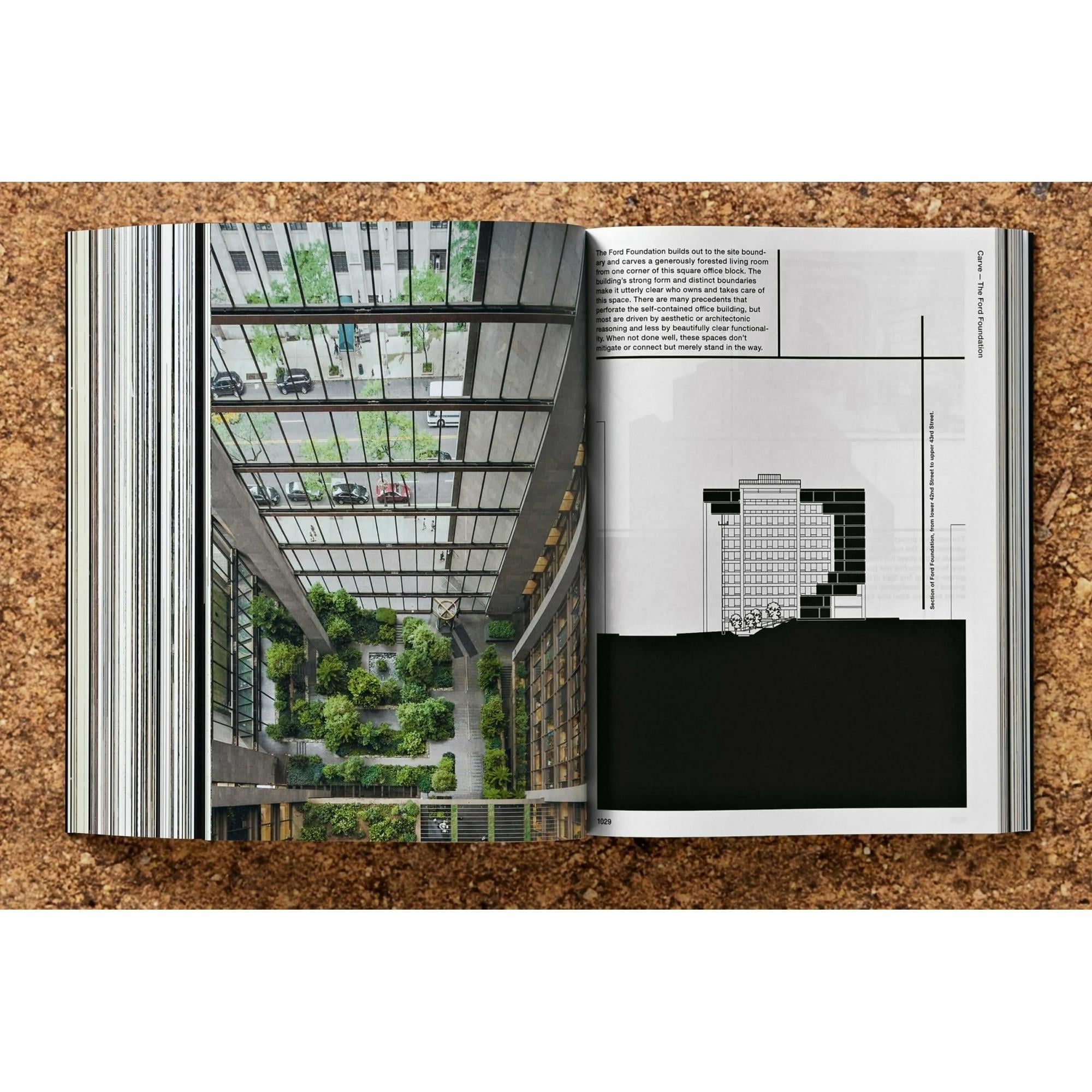 Taschen - Building Bound To The Ground 