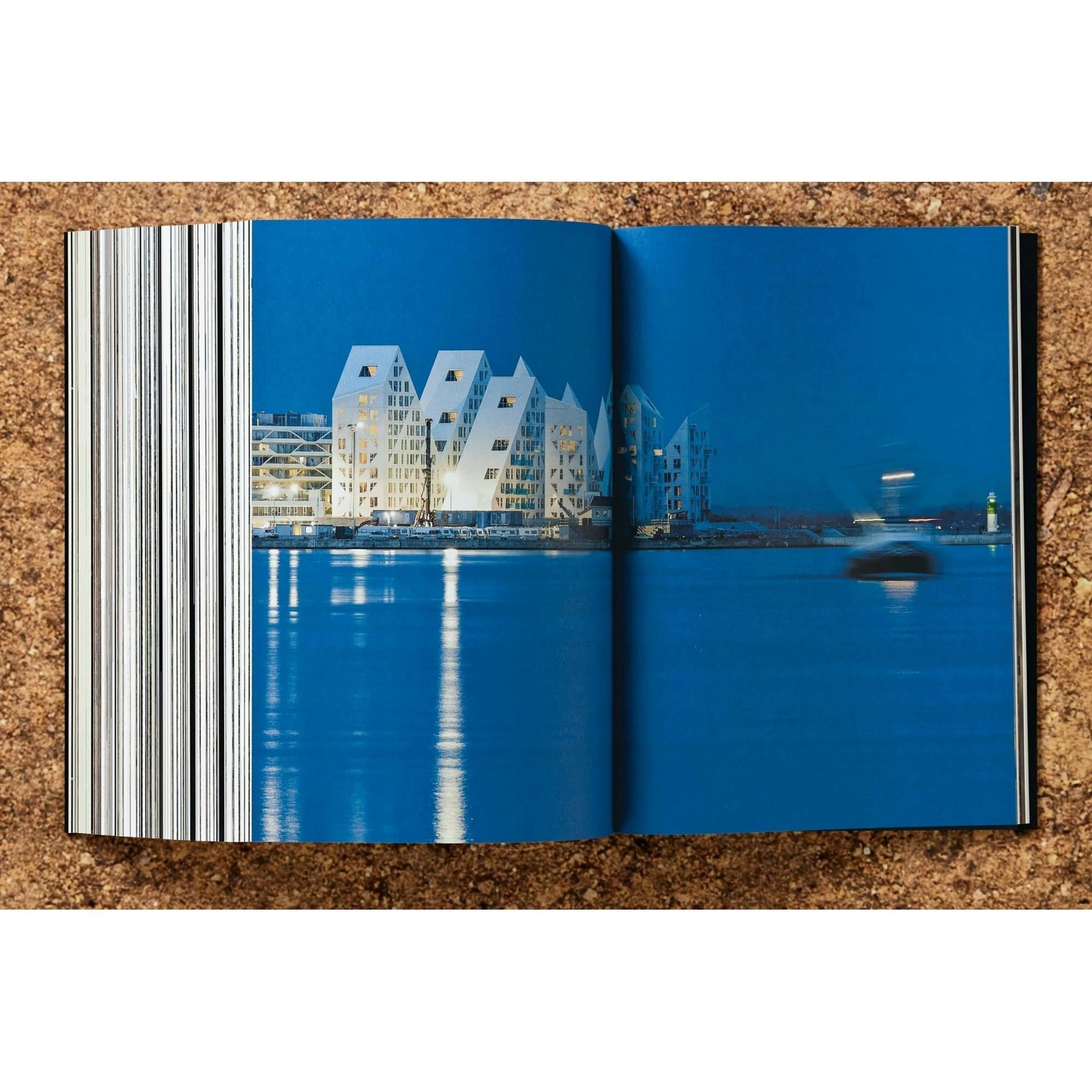 Taschen - Building Bound To The Ground 