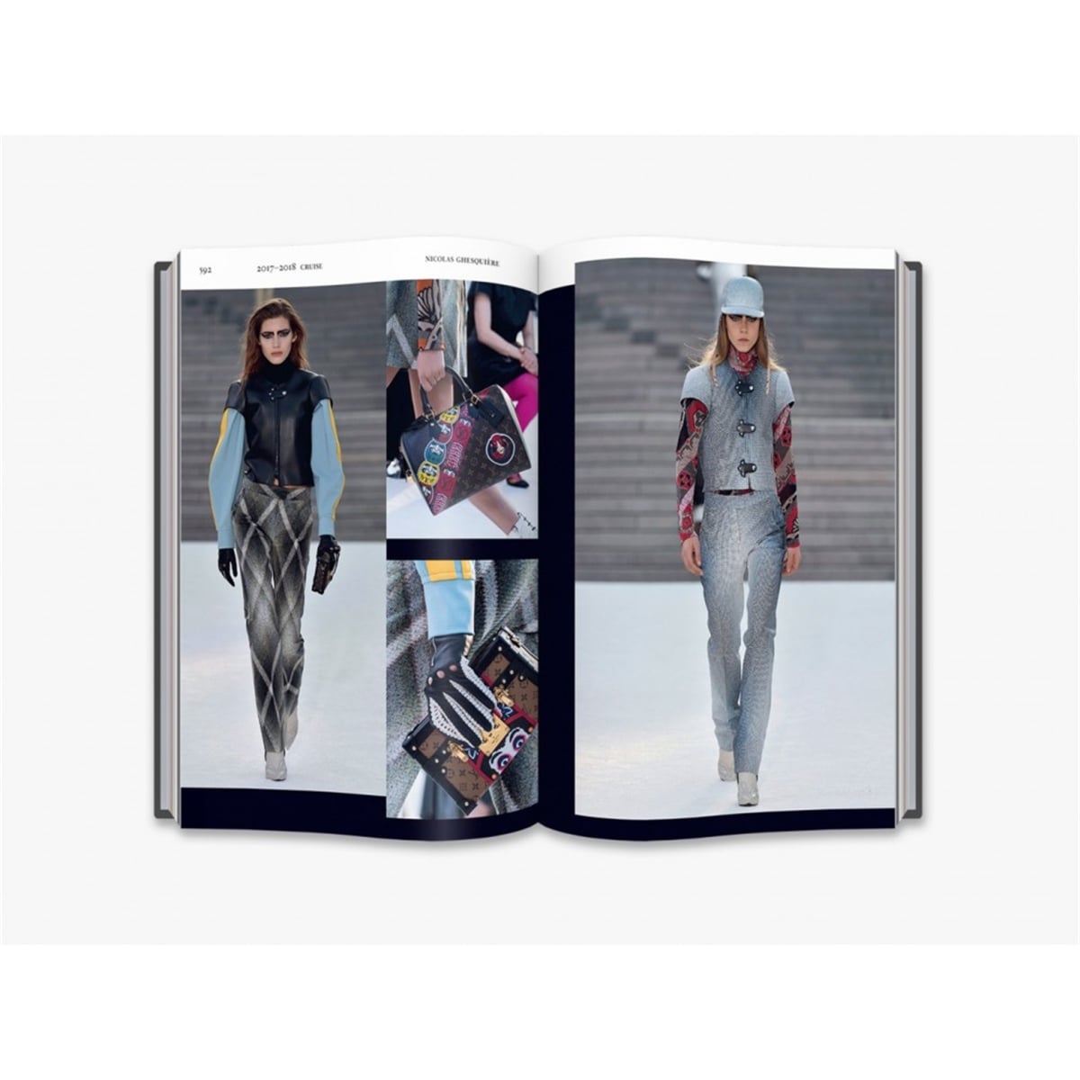 Thames & Hudson - Louis Vuitton Catwalk Kitap