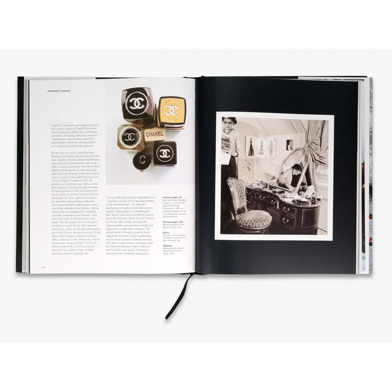 Thames & Hudson - Chanel Collections And Creations