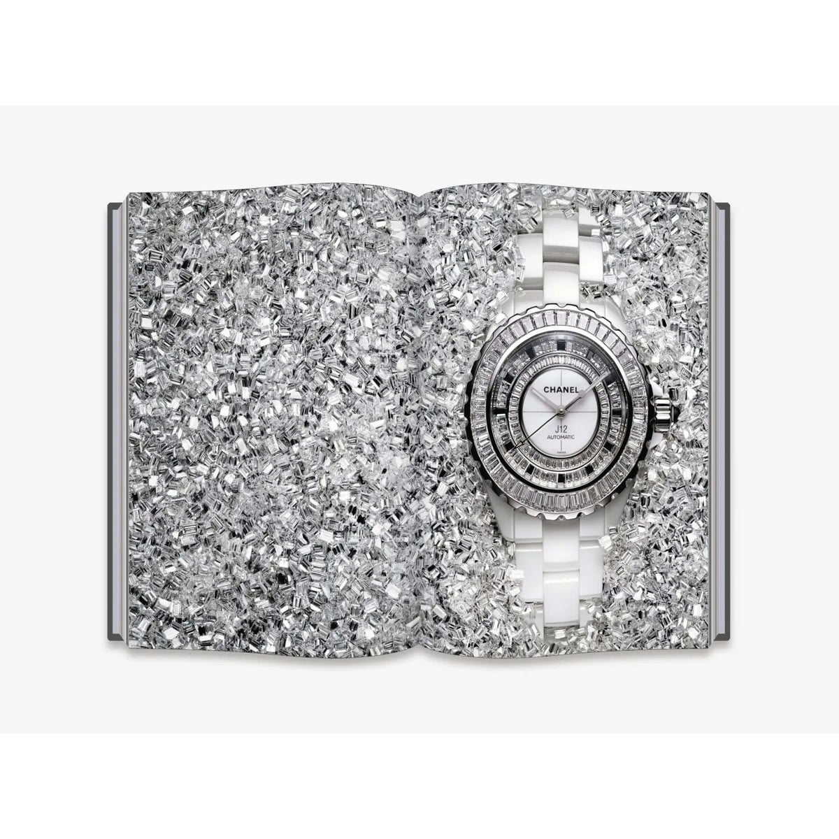 Thames & Hudson - Chanel Eternal Instant