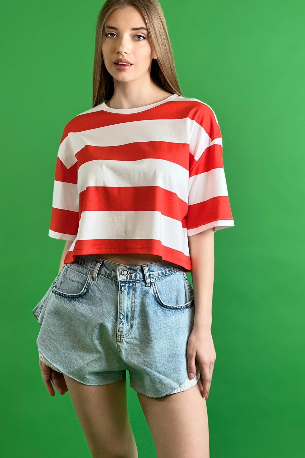 Çizgili Bisiklet Yaka Düşük Kol Dökümlü Bol Kesim Basic Kısa Crop T shirt 100% Cotton-15525-001