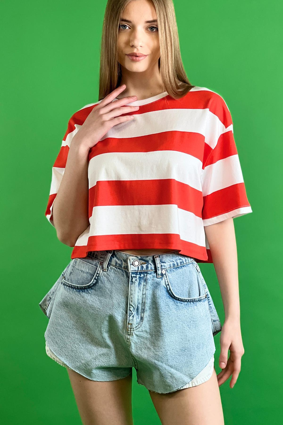 Çizgili Bisiklet Yaka Düşük Kol Dökümlü Bol Kesim Basic Kısa Crop T shirt 100% Cotton-15525-001