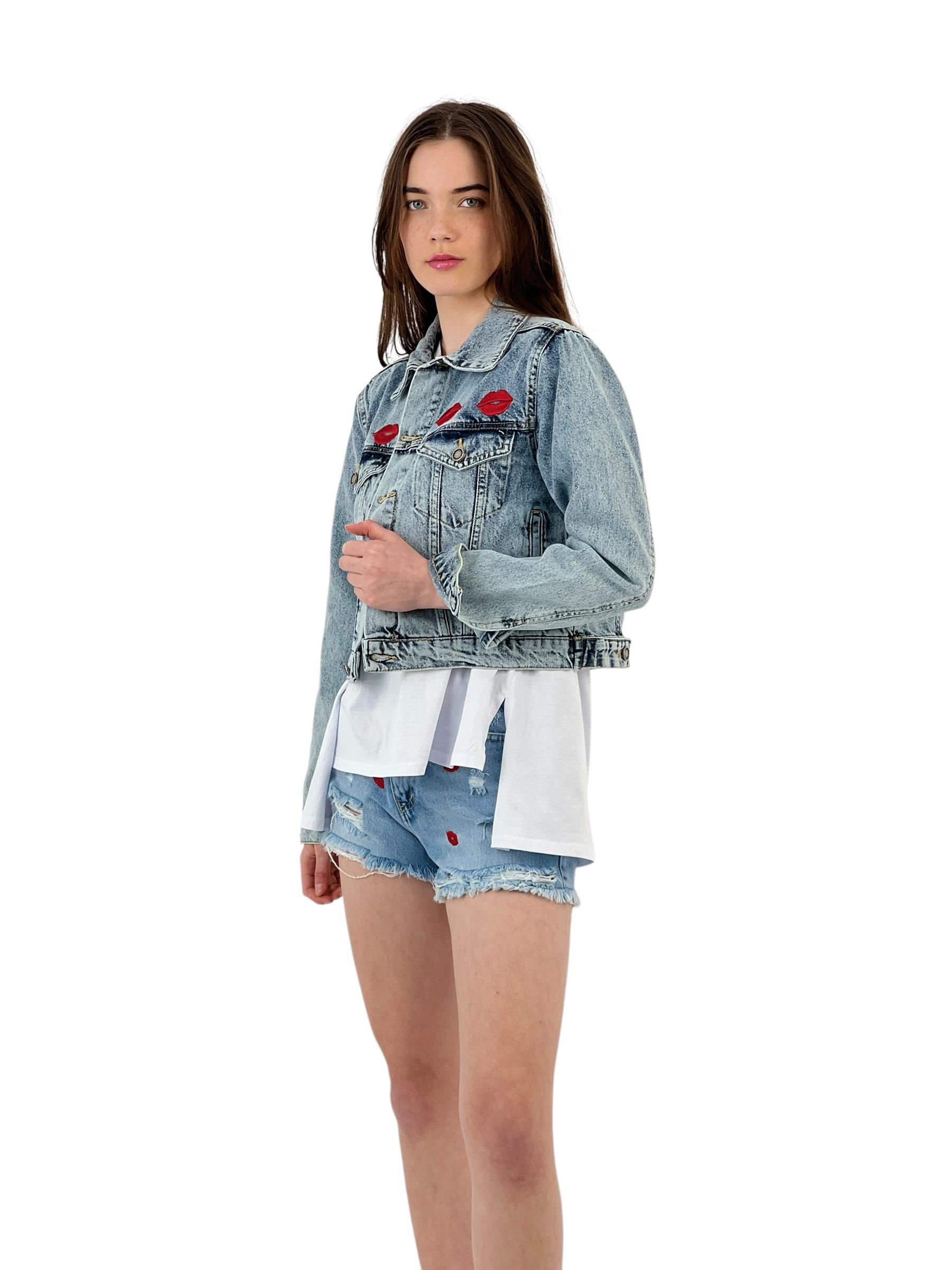 Dudak Nakış Detaylı Kısa Denim Ceket-72781