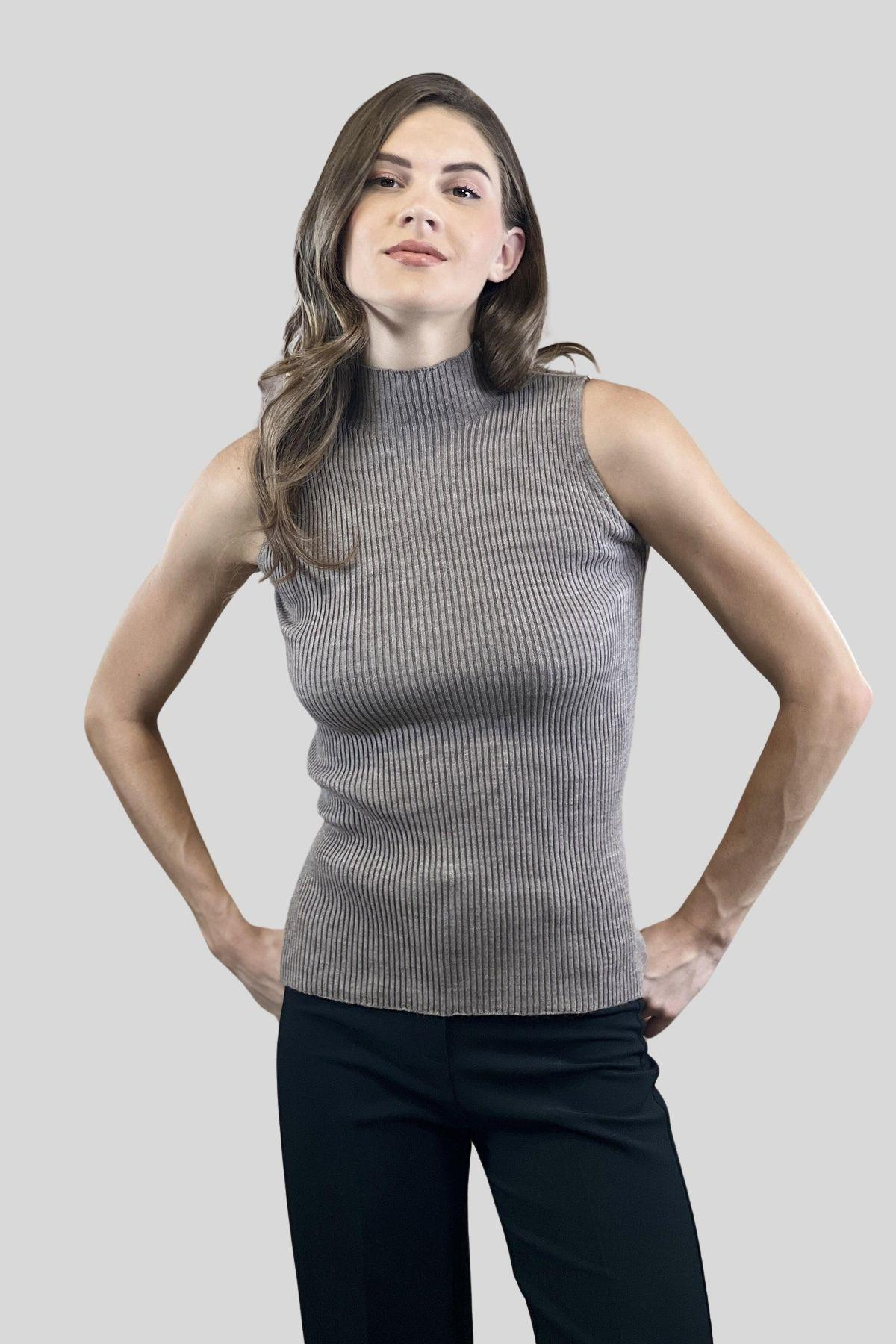 Kadın Boğazlı Balıkçı Yaka Kolsuz Basic Ekru Triko Bluz-MP32977-0