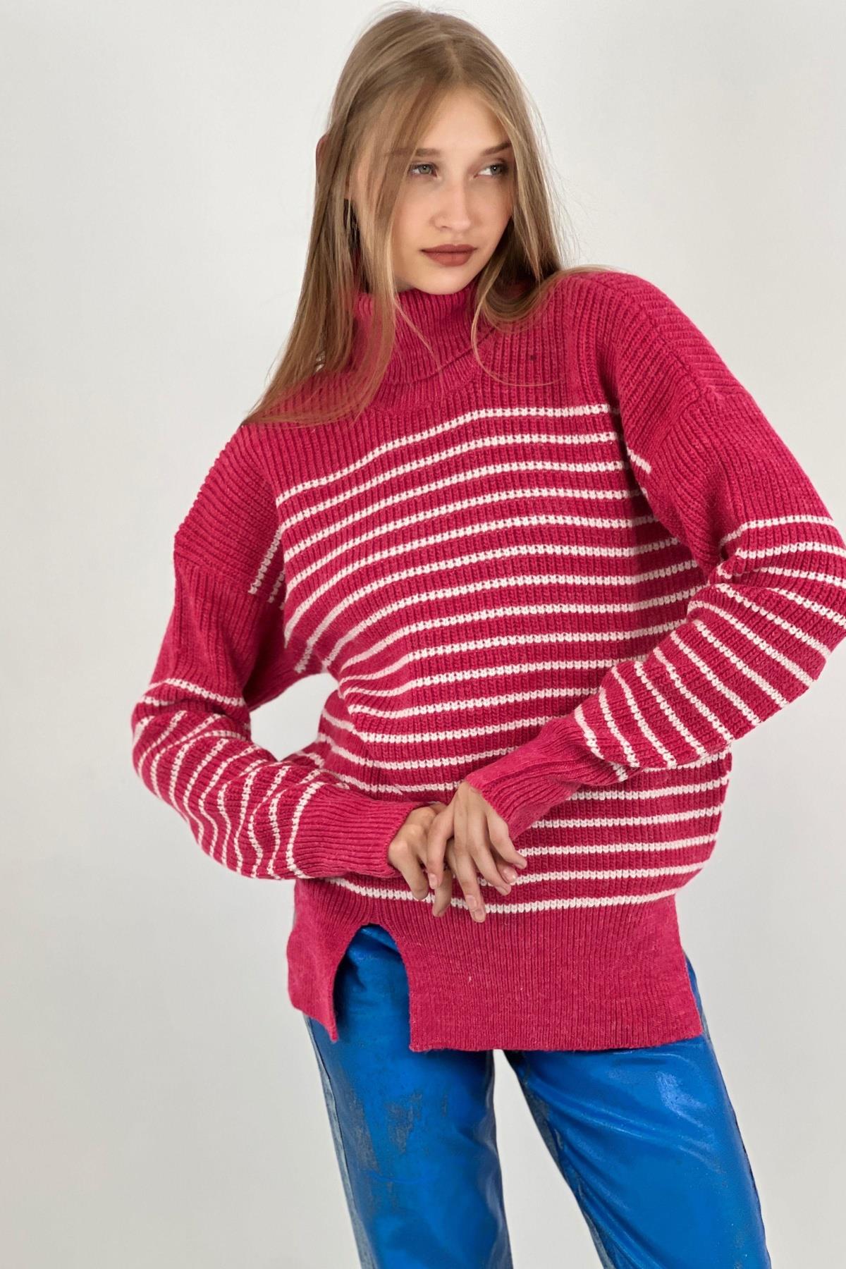 Kadın Boğazlı Oversize Kışlık Yırtmaçlı Fuşya Triko Kazak-33033SM