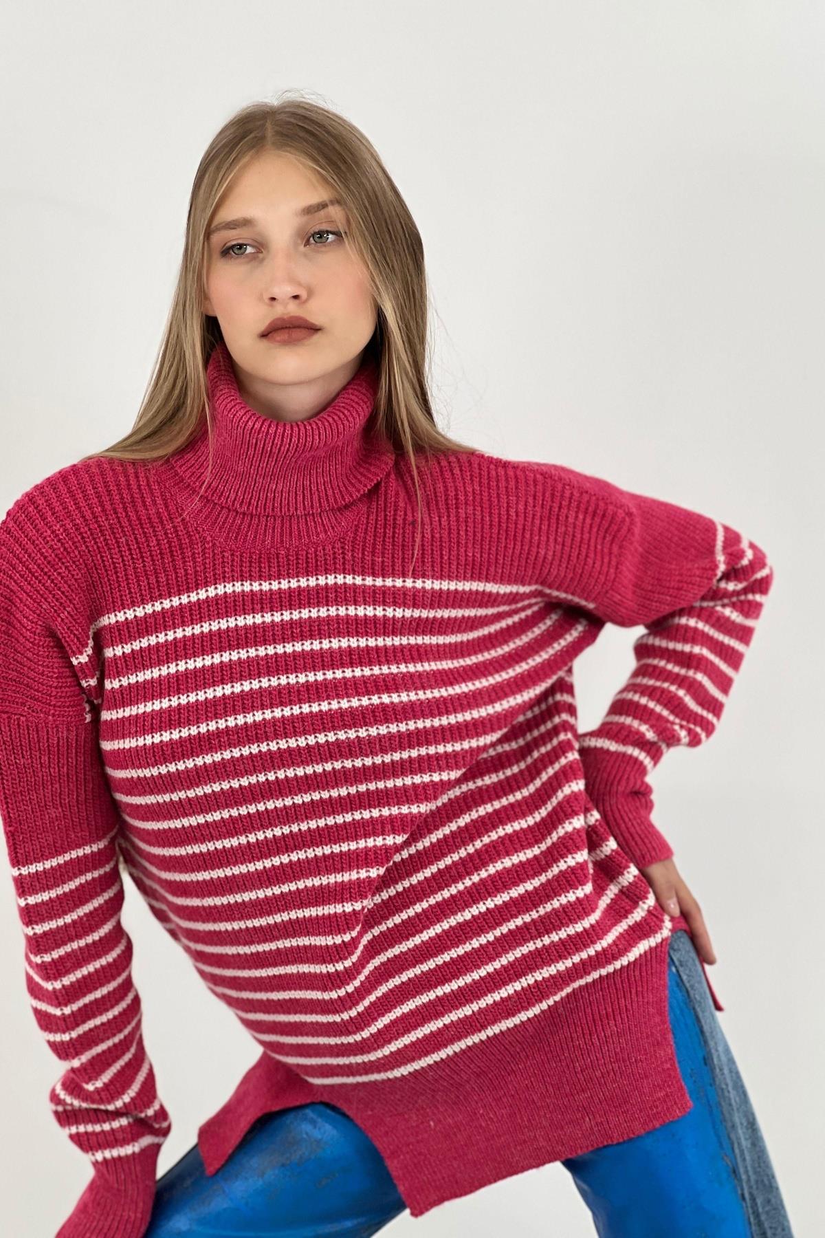 Kadın Boğazlı Oversize Kışlık Yırtmaçlı Fuşya Triko Kazak-33033SM