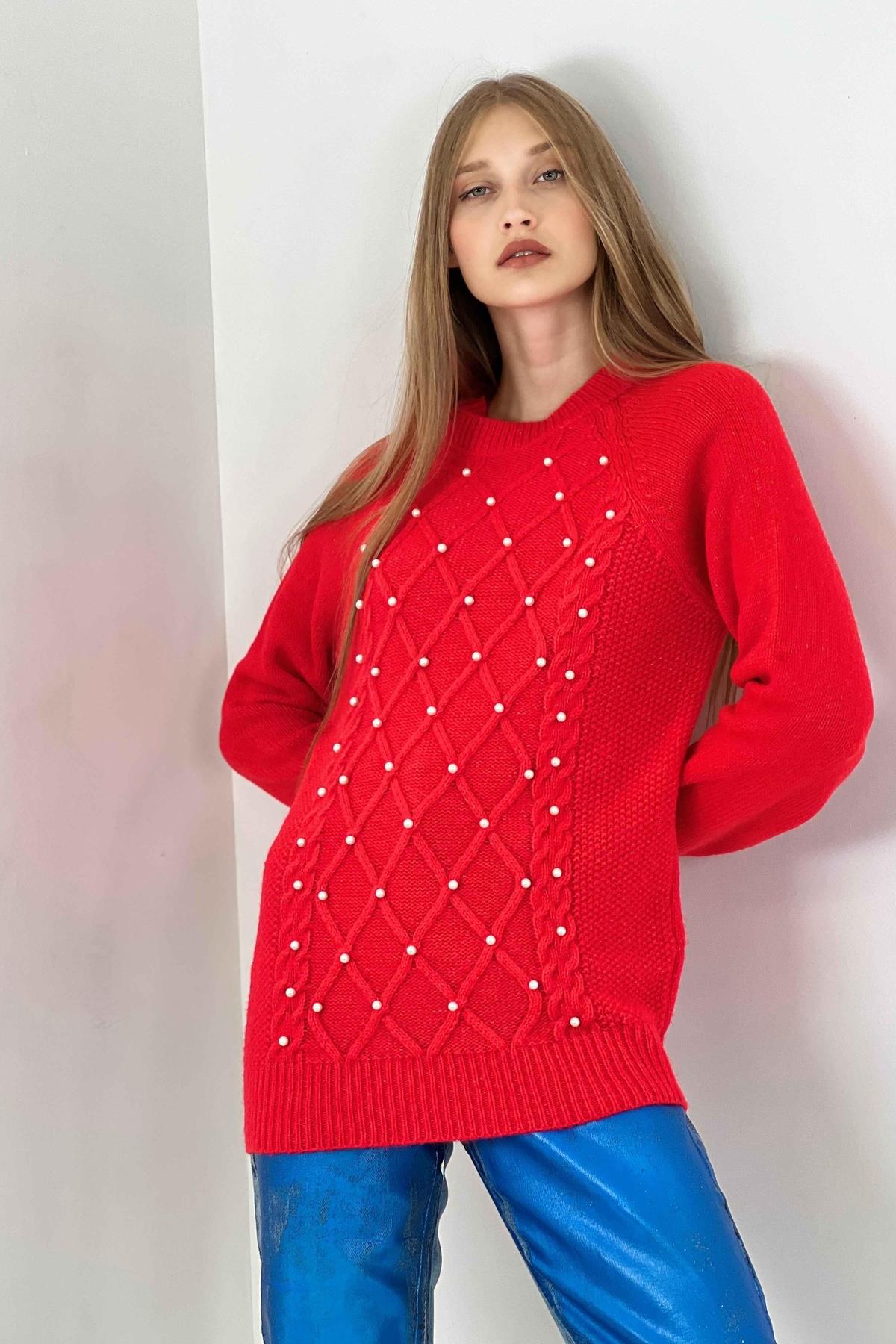 Kadın Oversize Bisiklet Yaka Inci Detaylı Uzun Kırmızı Triko Kazak-32935SM