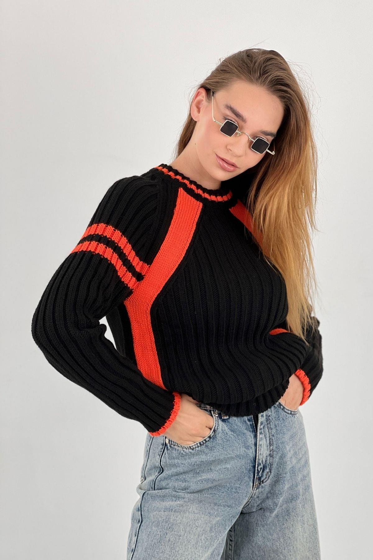 Kadın Oversize Bisiklet Yaka Şeritli Uzun Kışlık Siyah Triko Kazak-33011SM