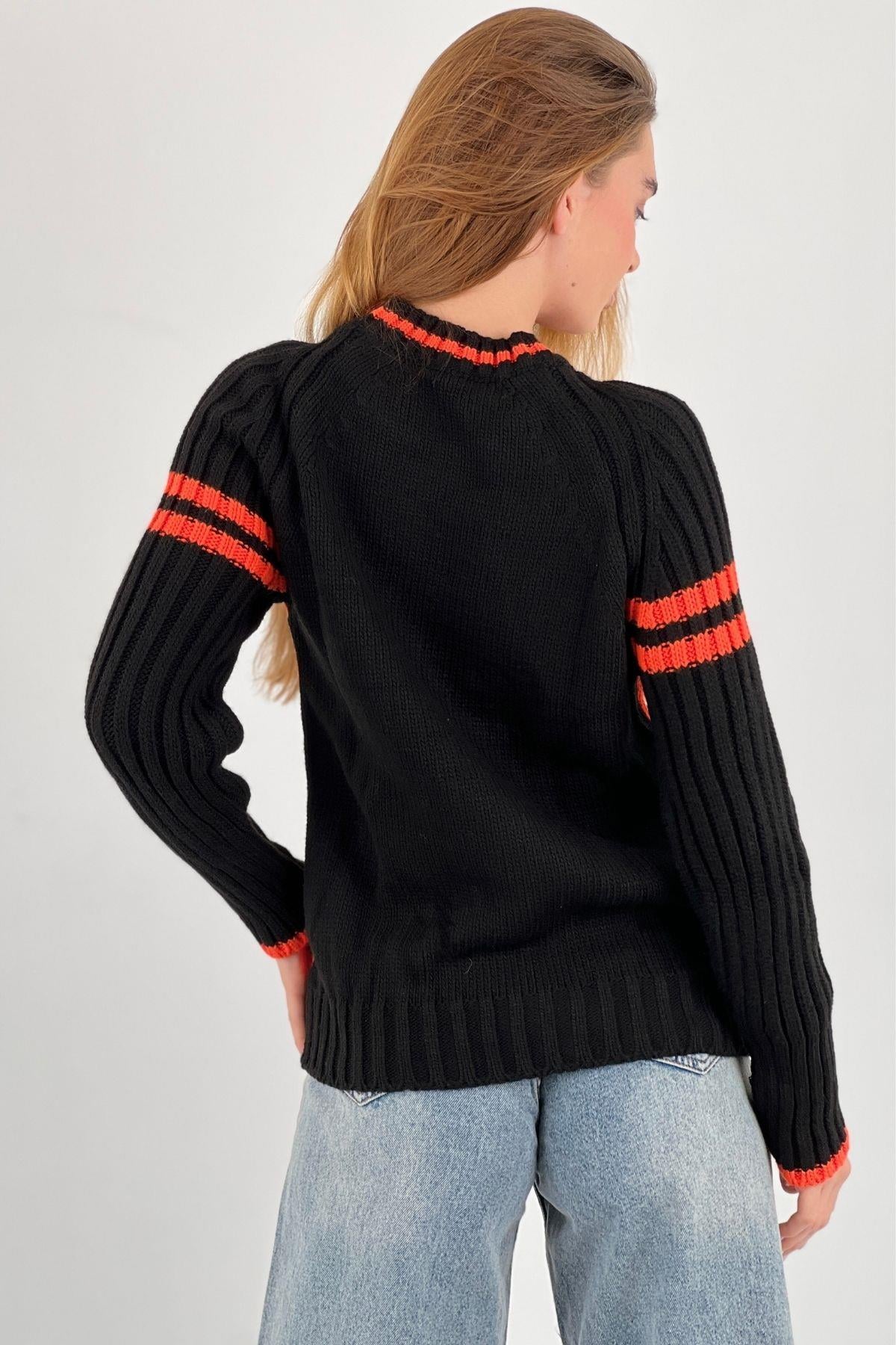 Kadın Oversize Bisiklet Yaka Şeritli Uzun Kışlık Siyah Triko Kazak-33011SM