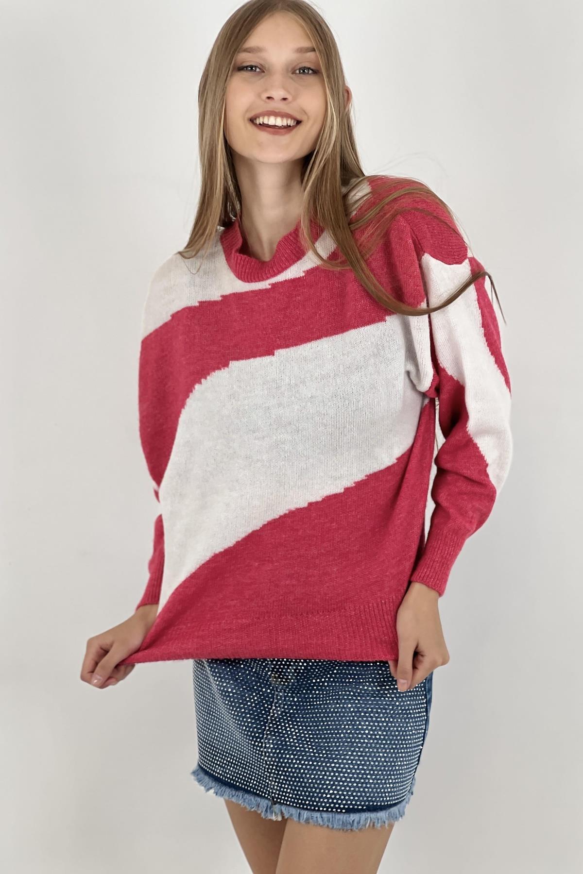 Kadın Oversize Bisiklet Yaka Uzun Kollu Fuşya Triko Kazak-332500SM