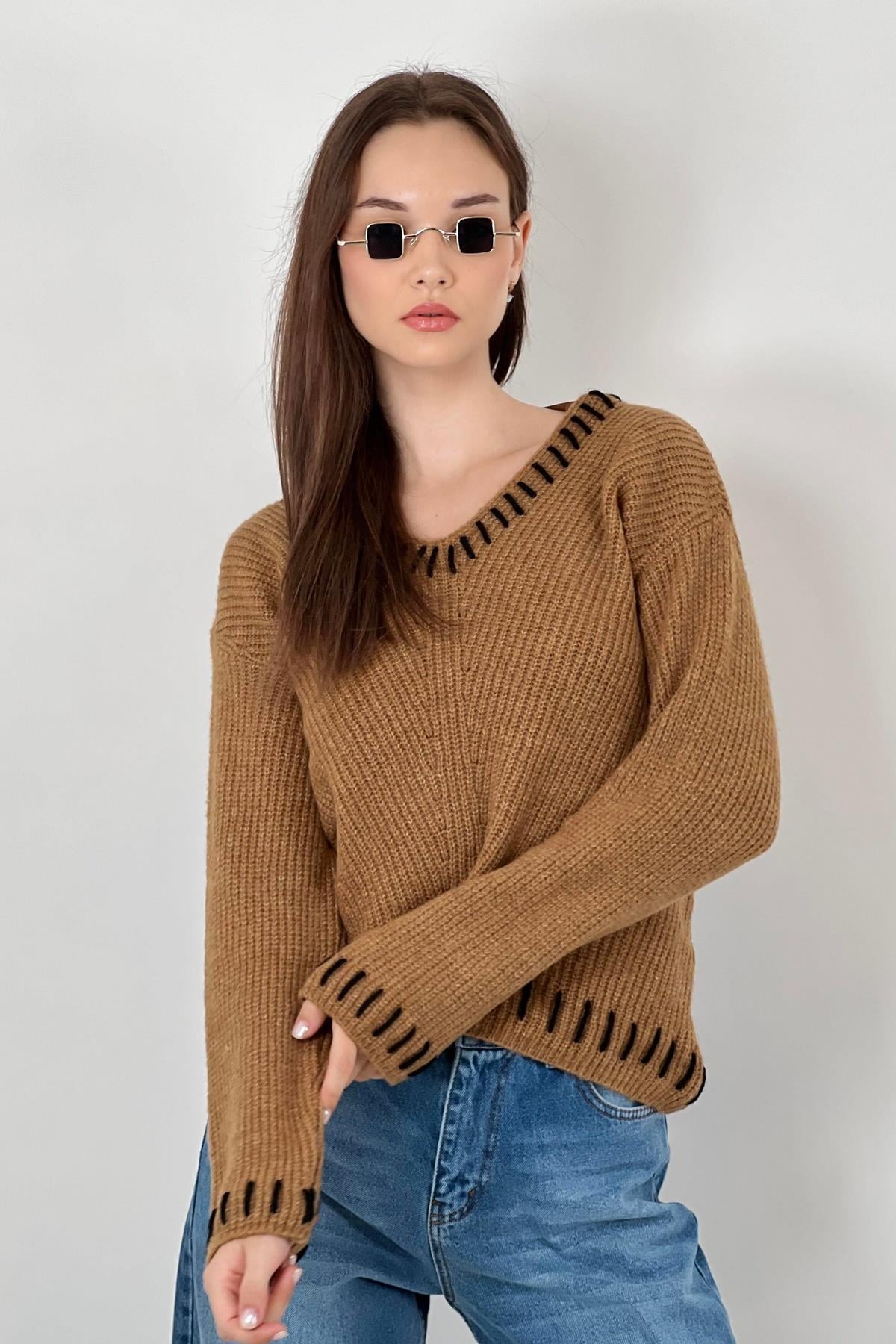 Kadın Oversize V Yaka El İşi Kışlık Uzun Camel Triko Kazak-33207-3