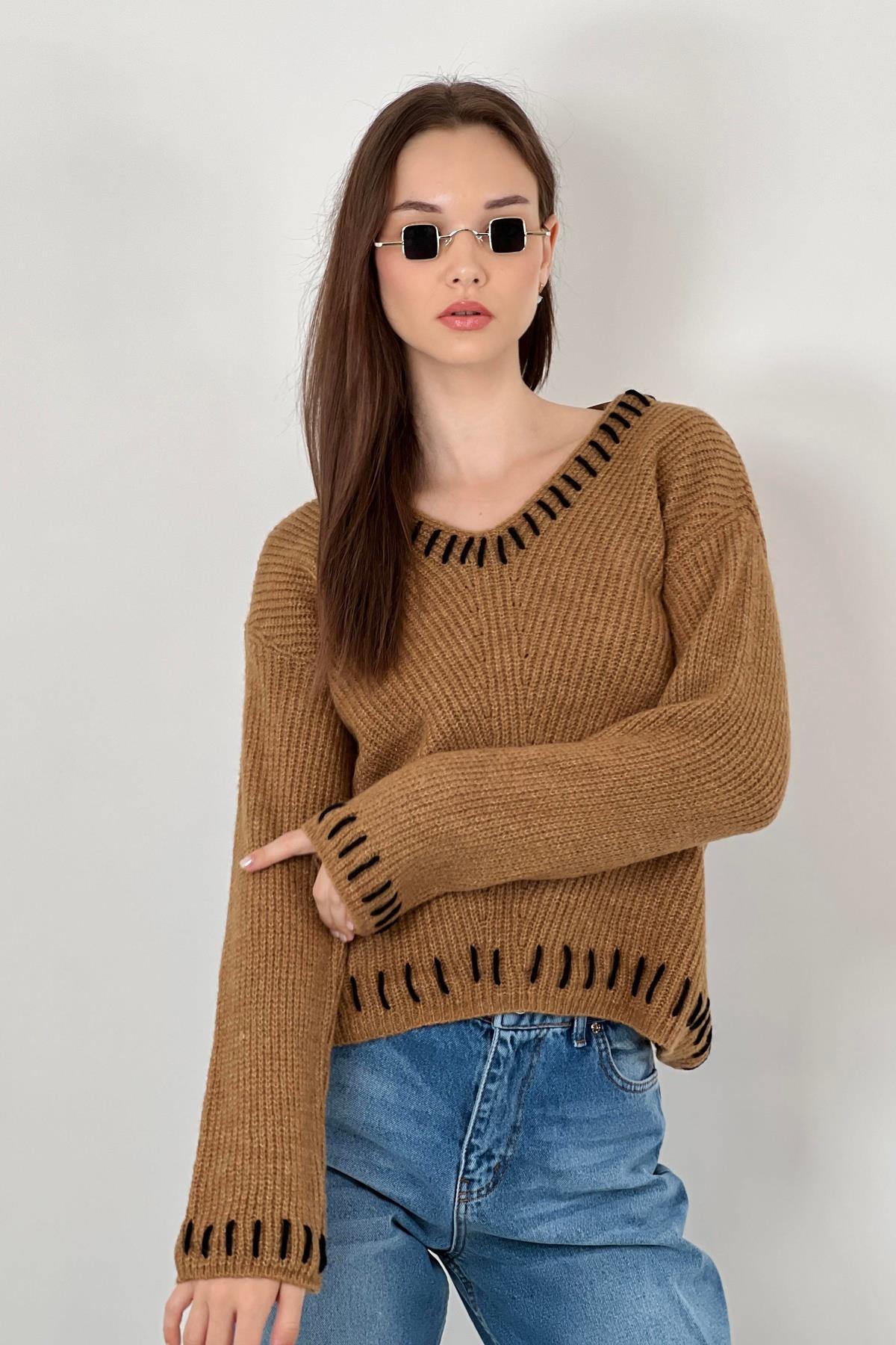 Kadın Oversize V Yaka El İşi Kışlık Uzun Camel Triko Kazak-33207-3