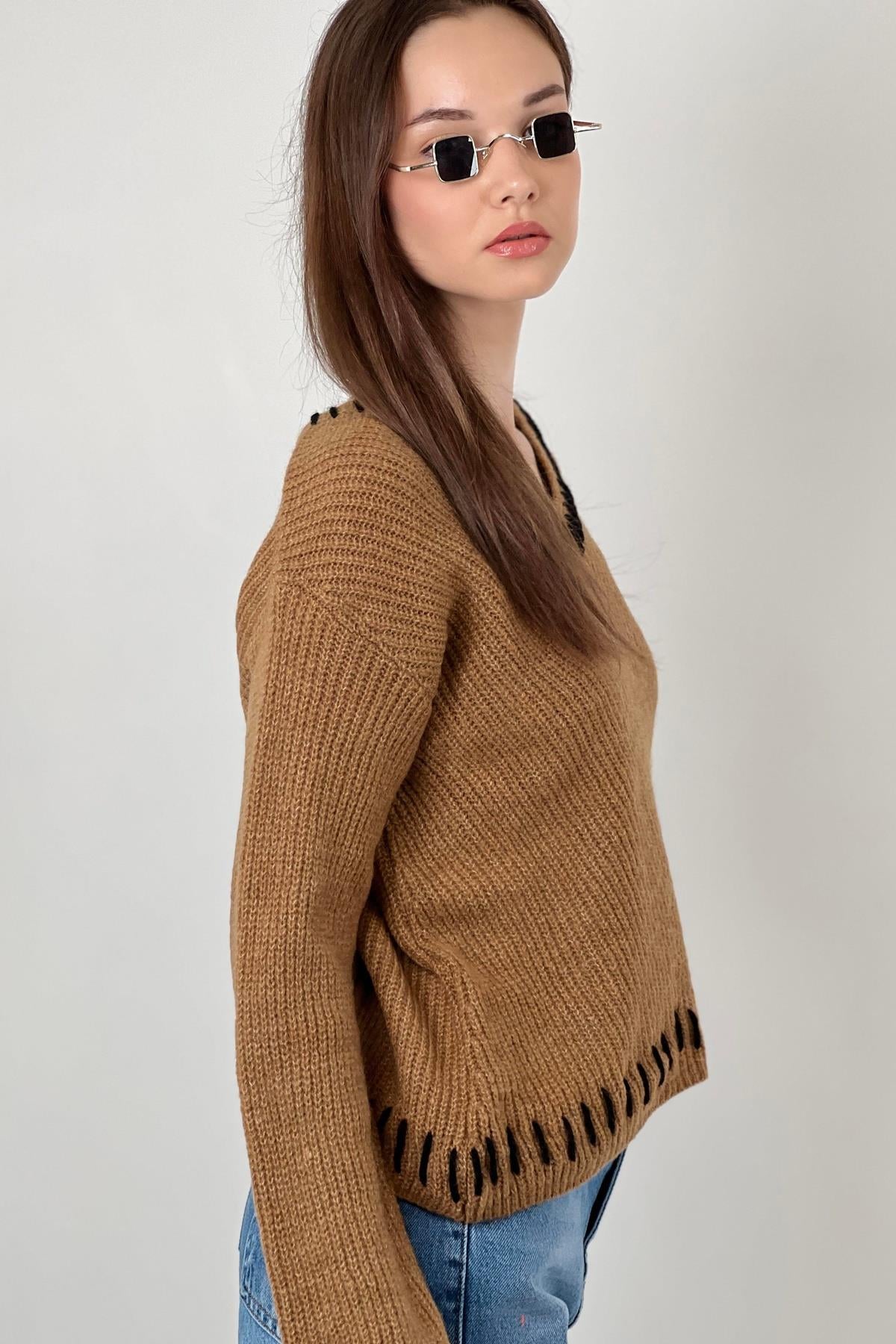 Kadın Oversize V Yaka El İşi Kışlık Uzun Camel Triko Kazak-33207-3
