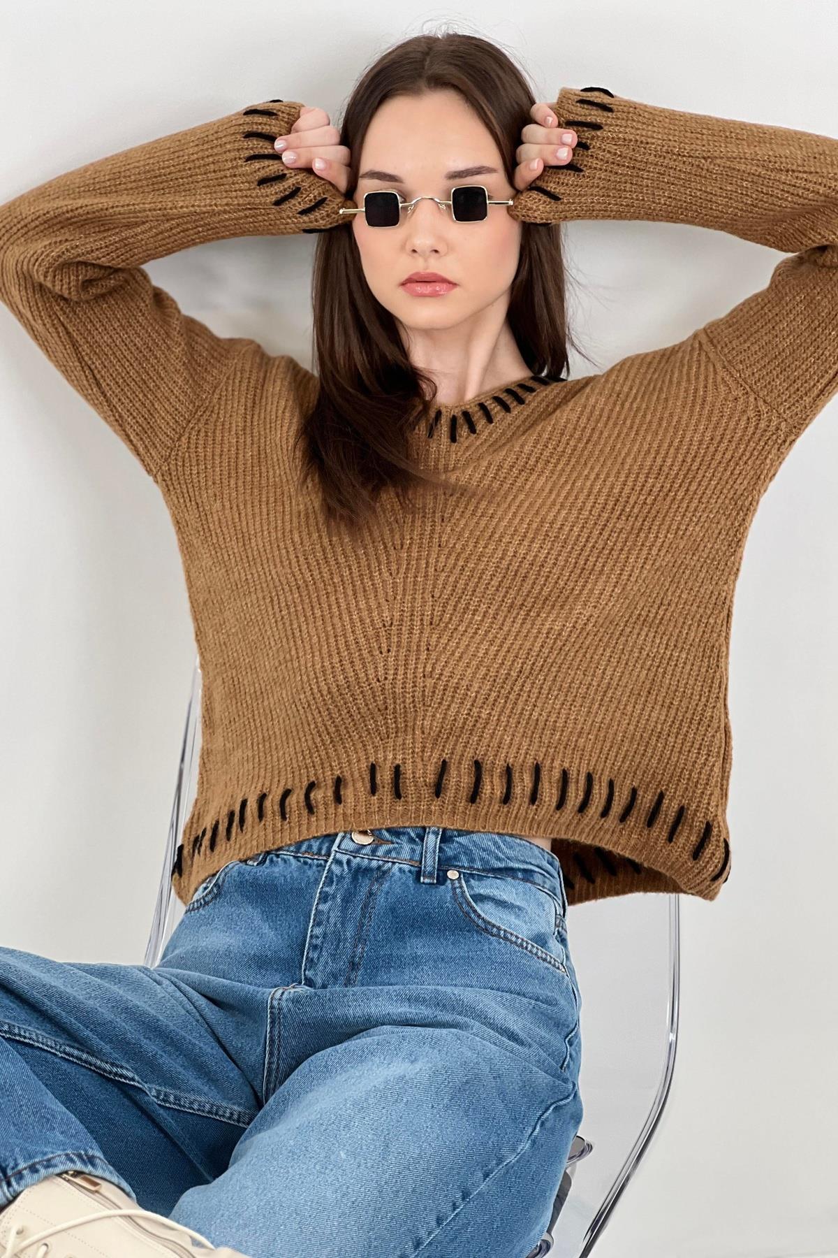 Kadın Oversize V Yaka El İşi Kışlık Uzun Camel Triko Kazak-33207-3