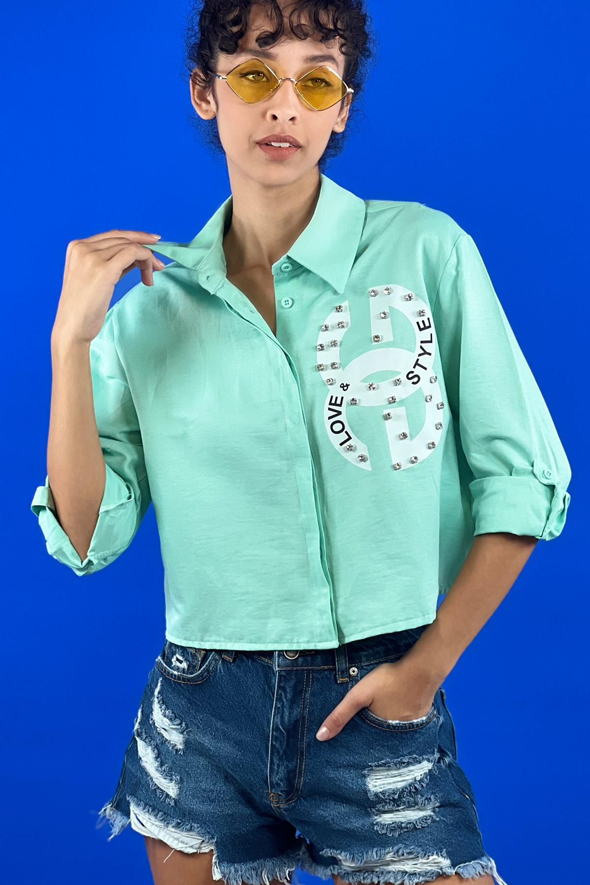 Love & Style Baskılı Taşlı İşlemeli Düğmeli Katlanabilir Uzun Kol Kadın Gömlek-27242-00