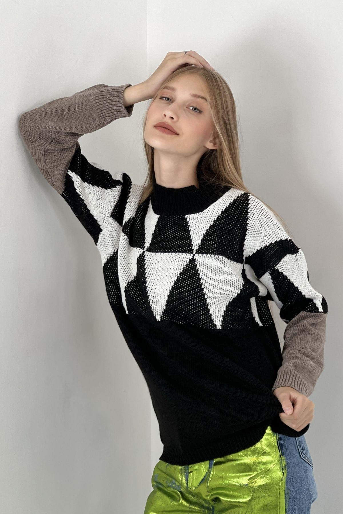 Üçgen Desenli Bisiklet Yaka Kadın Triko Kazak Siyah-33083SM