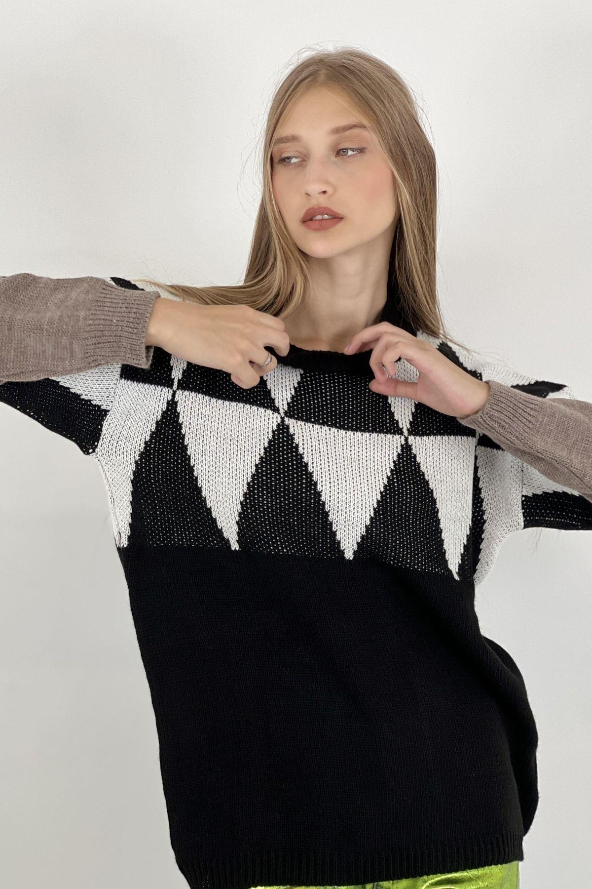 Üçgen Desenli Bisiklet Yaka Kadın Triko Kazak Siyah-33083SM