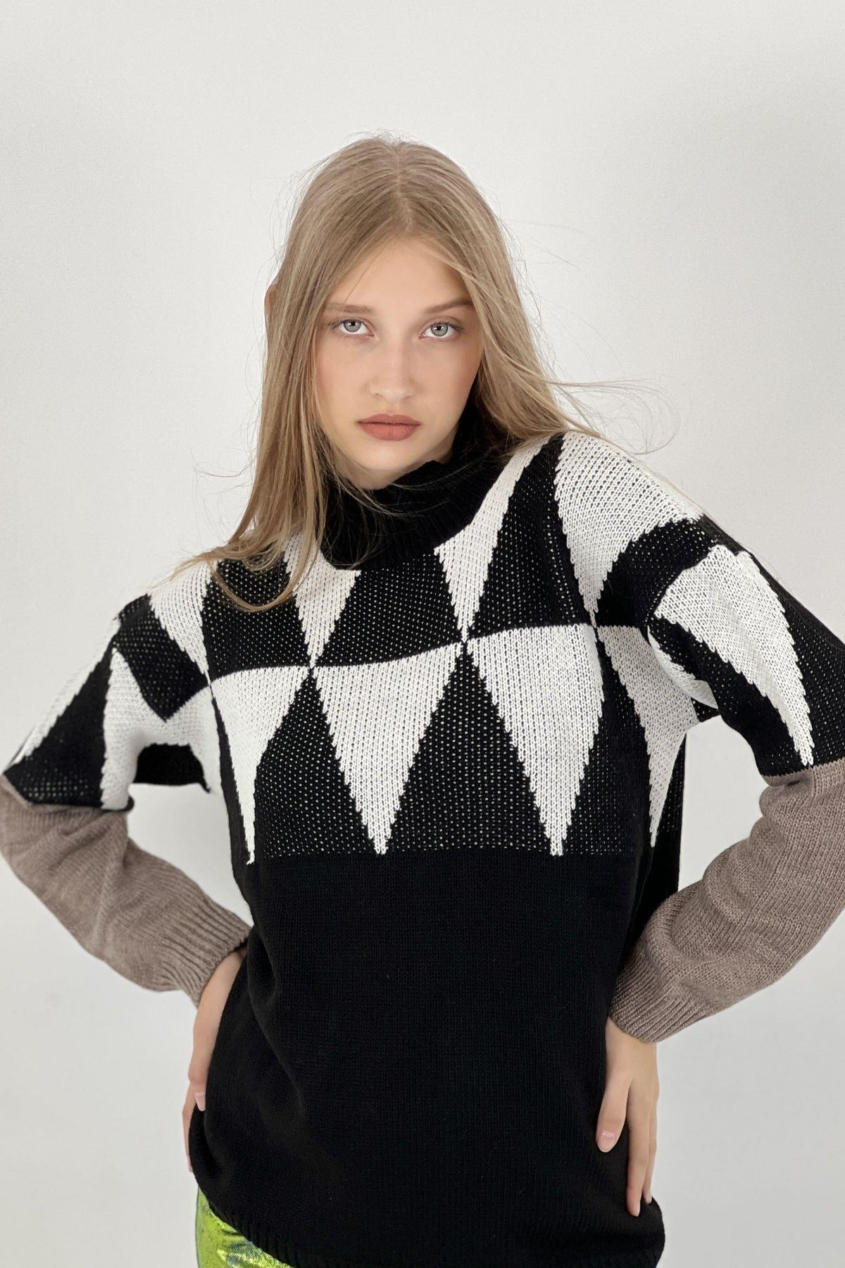 Üçgen Desenli Bisiklet Yaka Kadın Triko Kazak Siyah-33083SM