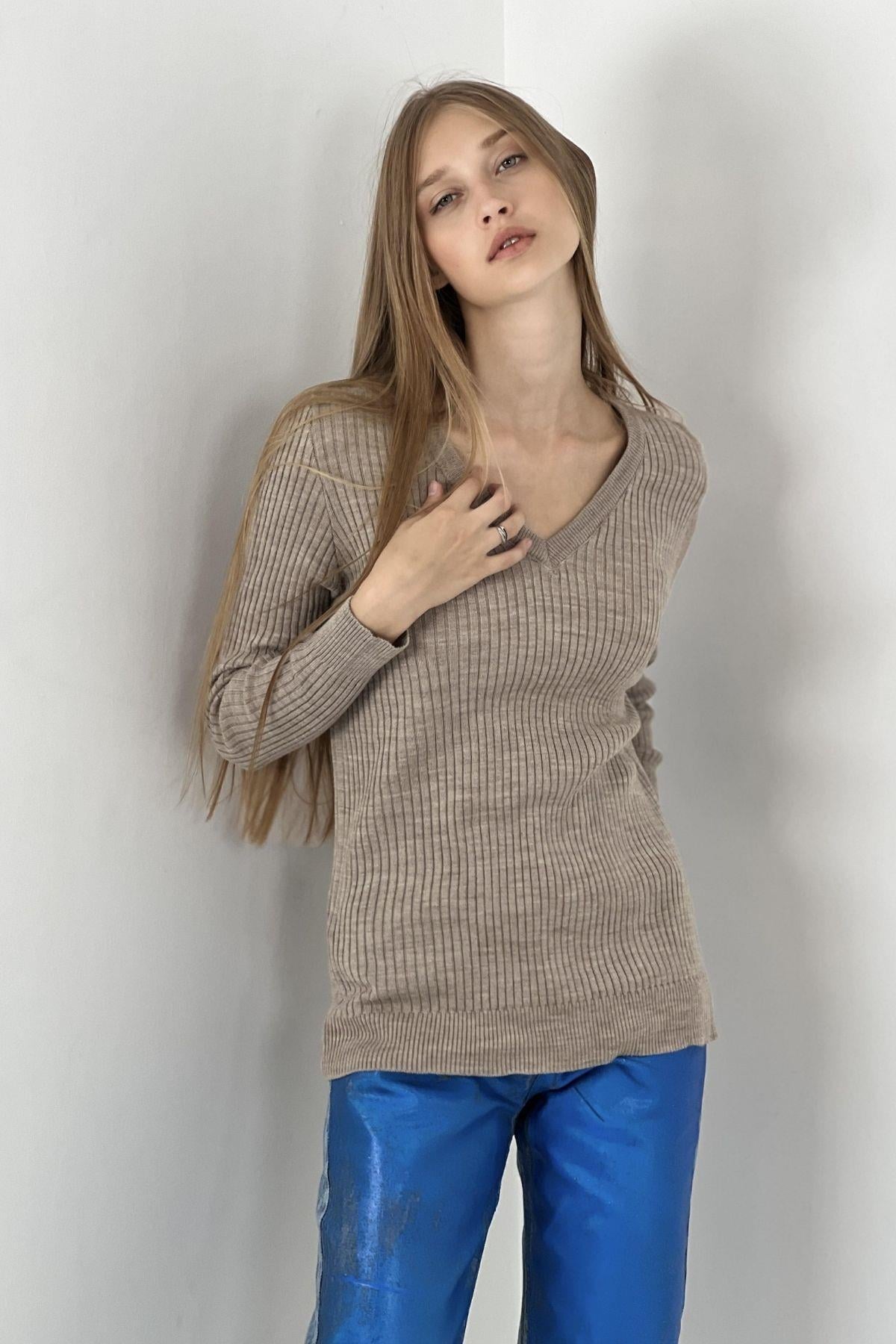 V Yaka Slim Fit Fitilli Kadın Triko Kazak Vizon-24K01328090SM