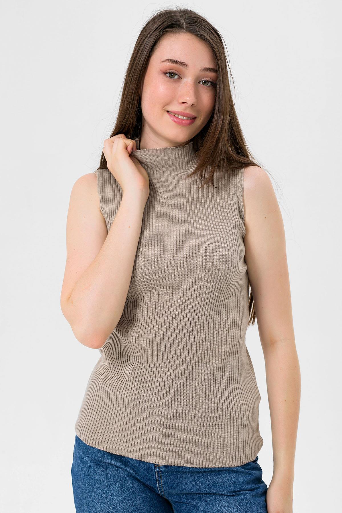 Yarım Balıkçı Yaka Kolsuz Kadın Basic Triko Bluz-MP32977-0