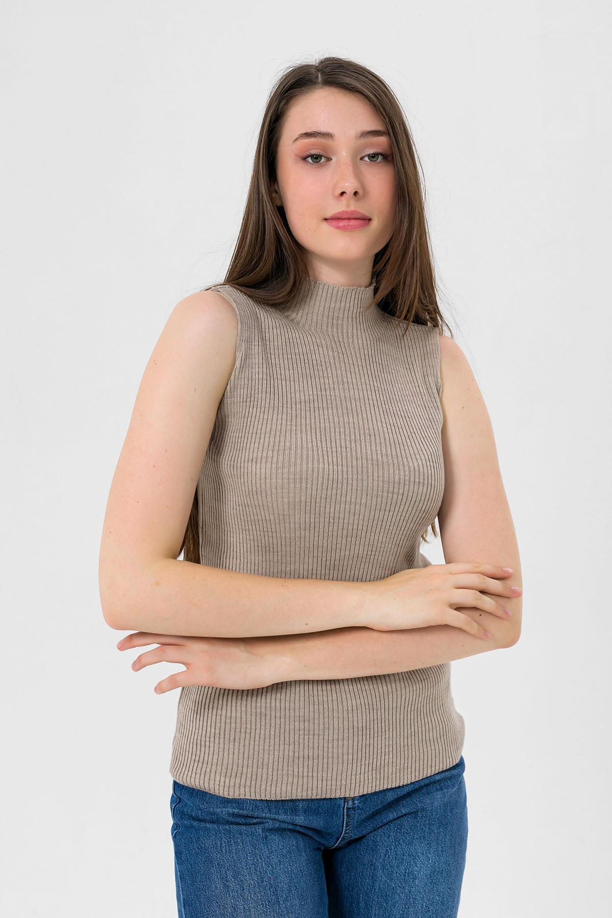 Yarım Balıkçı Yaka Kolsuz Kadın Basic Triko Bluz-MP32977-0