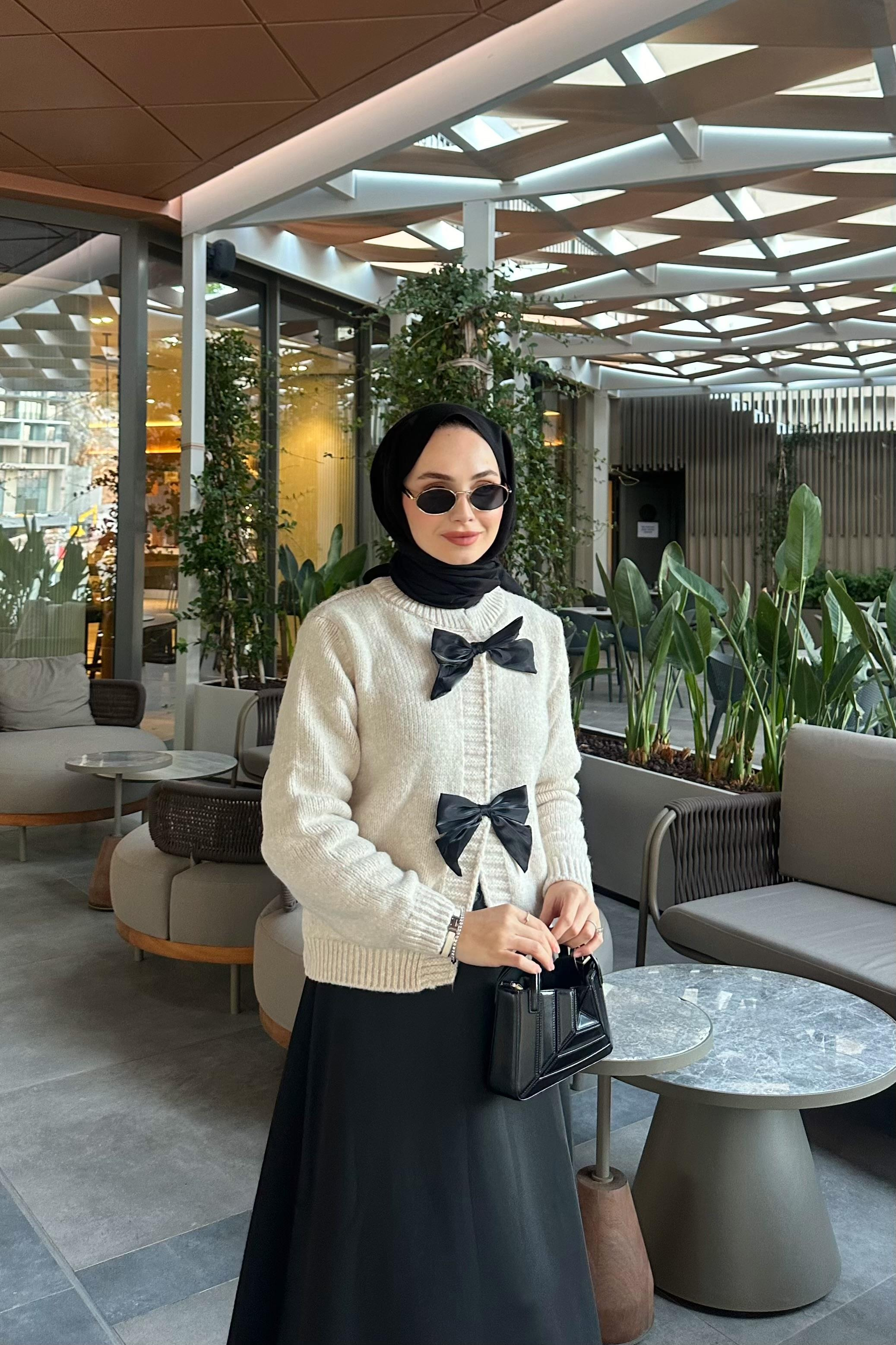 Belina Fiyonklu Hırka - EKRU