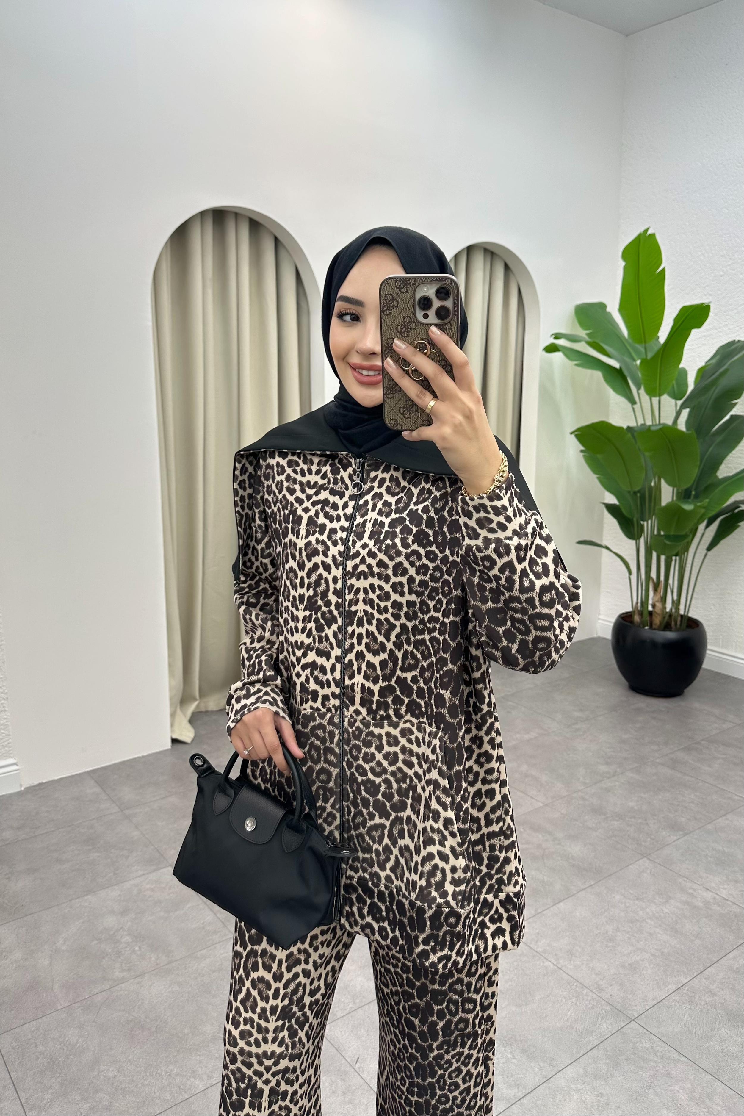 Dore Yaka Detaylı Leopar Takım - SİYAH