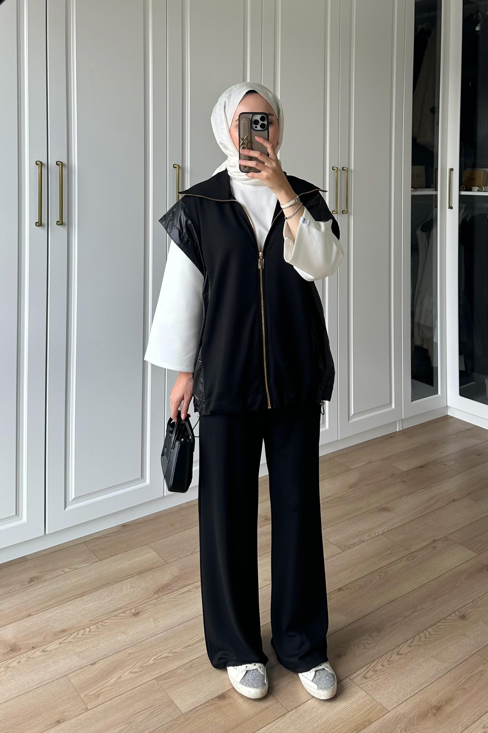 Garni Detaylı Yelek Takım - SİYAH