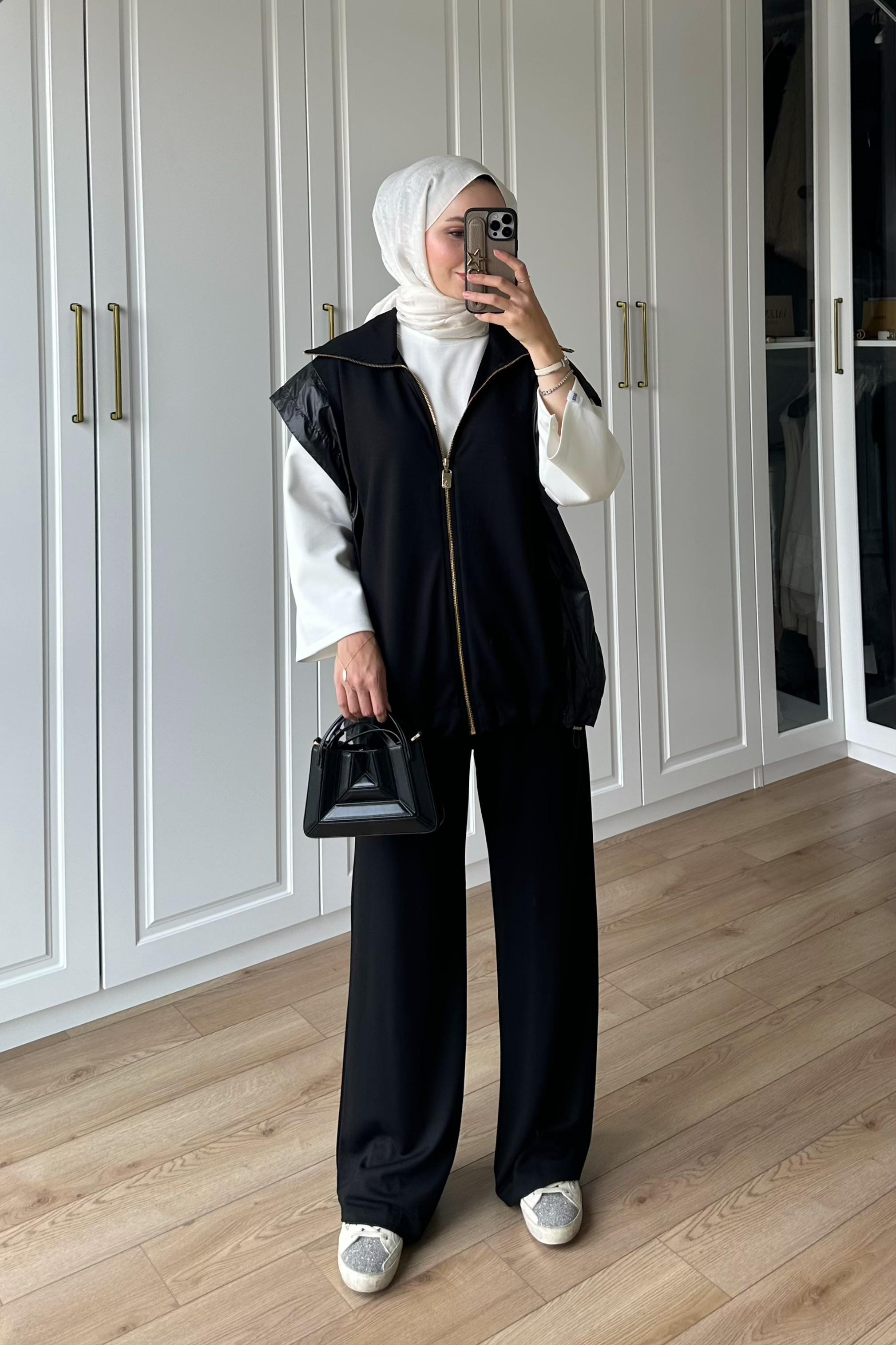 Garni Detaylı Yelek Takım - SİYAH