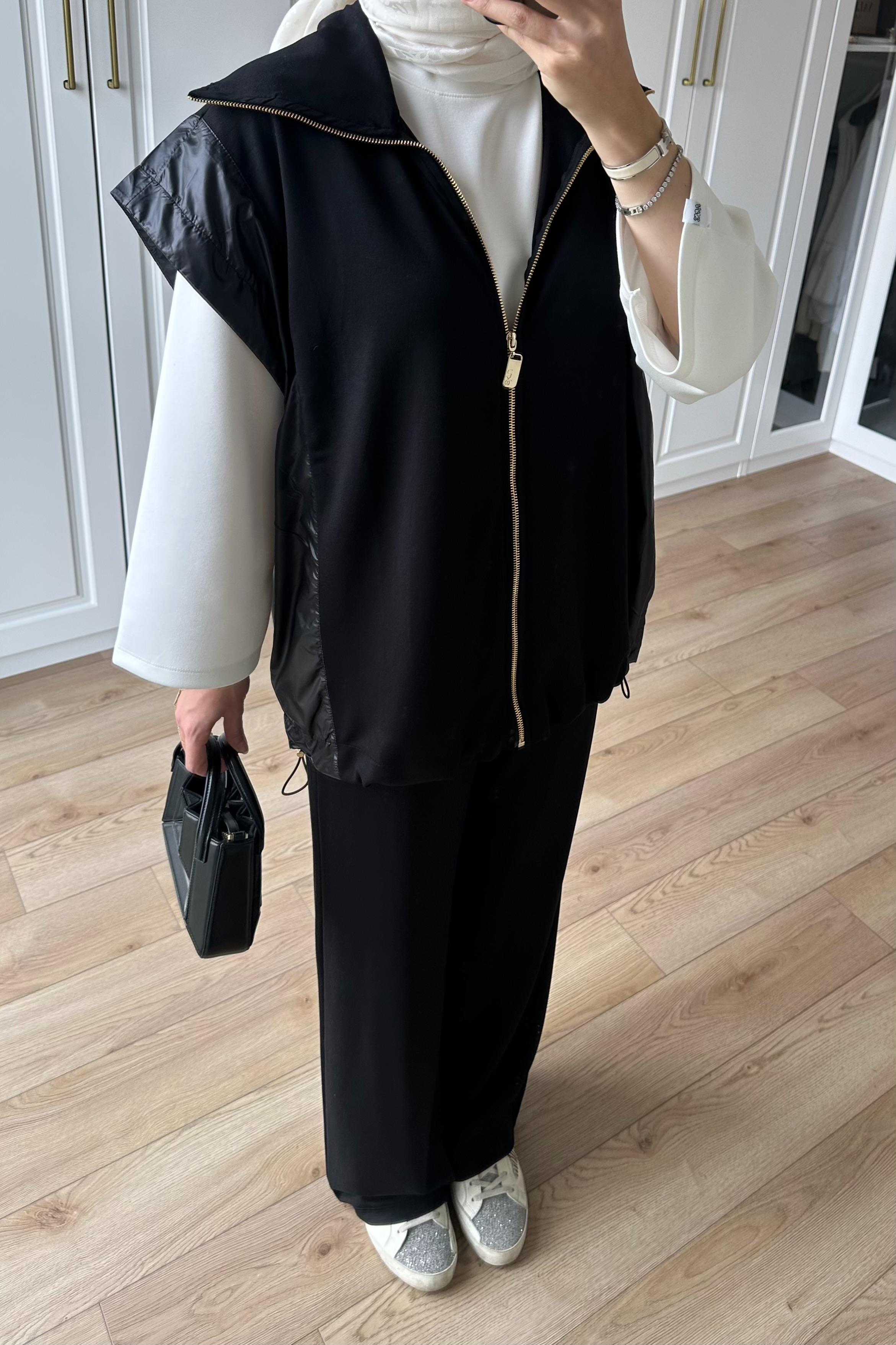 Garni Detaylı Yelek Takım - SİYAH