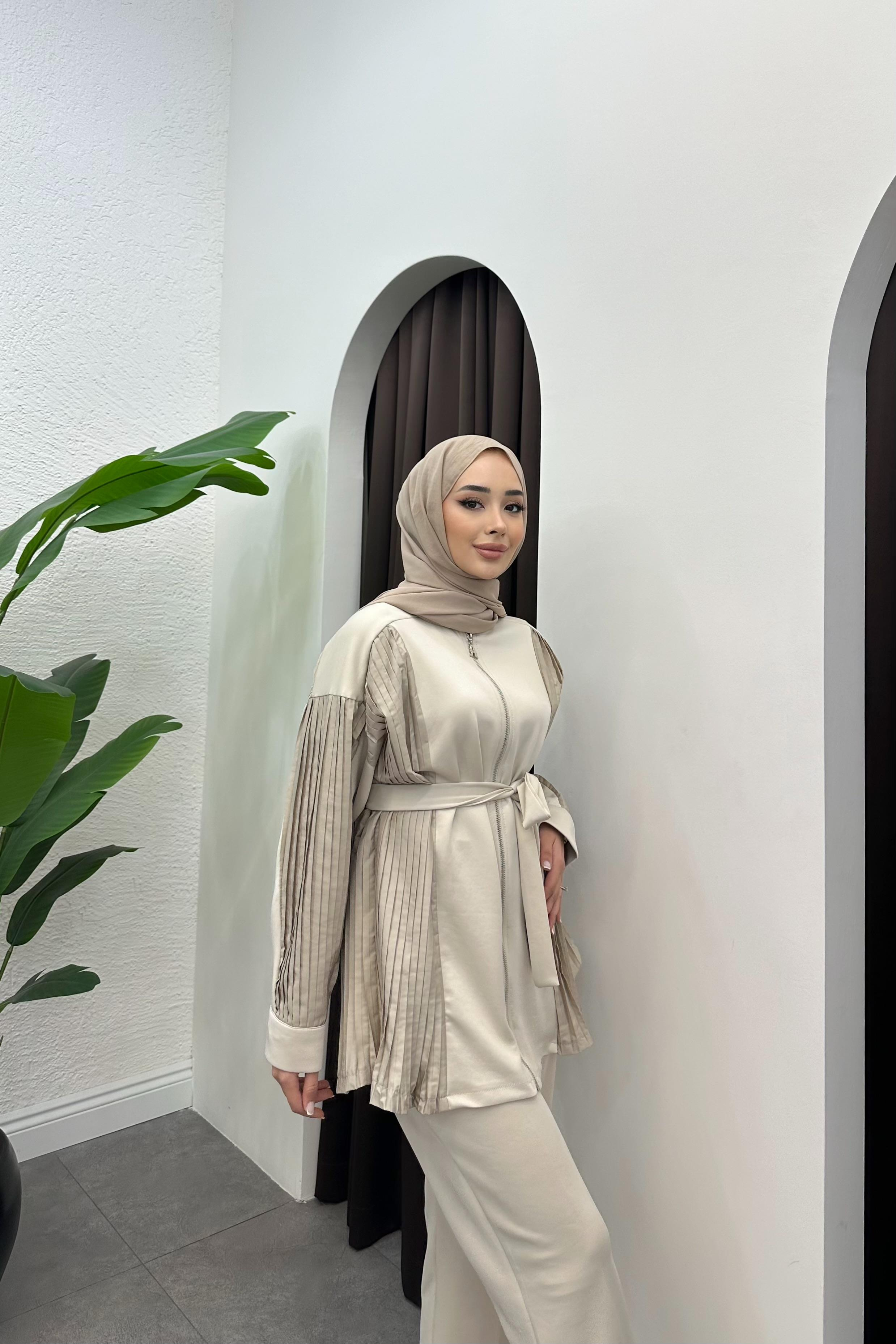Hilla Pilise Detay Fermuarlı Takım - BEJ